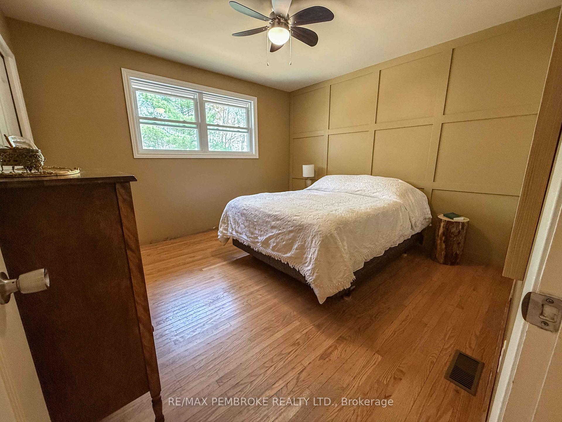 Photo 32 of 239 Thomas Street, Deep River — HOMEH