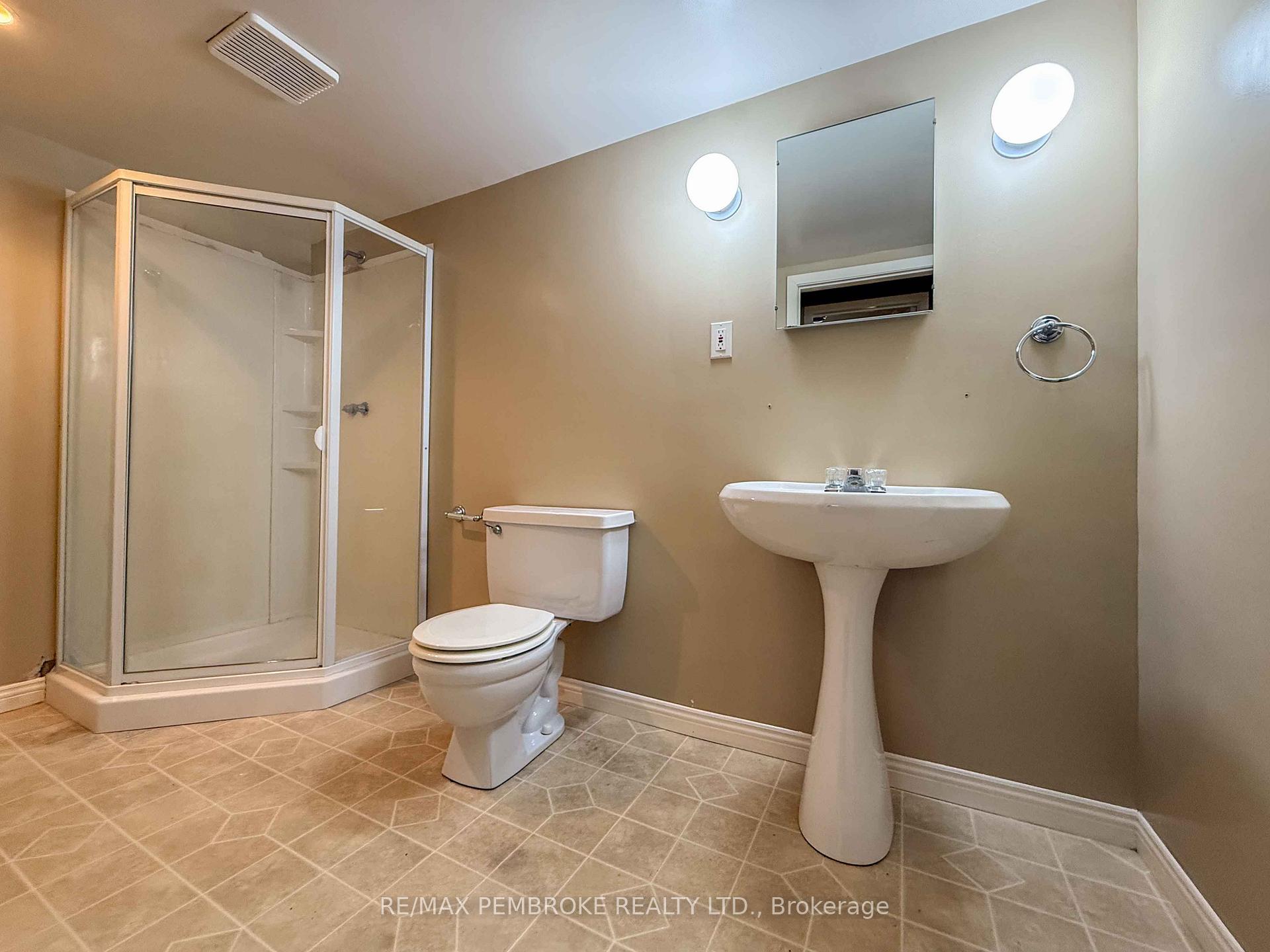 Photo 36 of 239 Thomas Street, Deep River — HOMEH