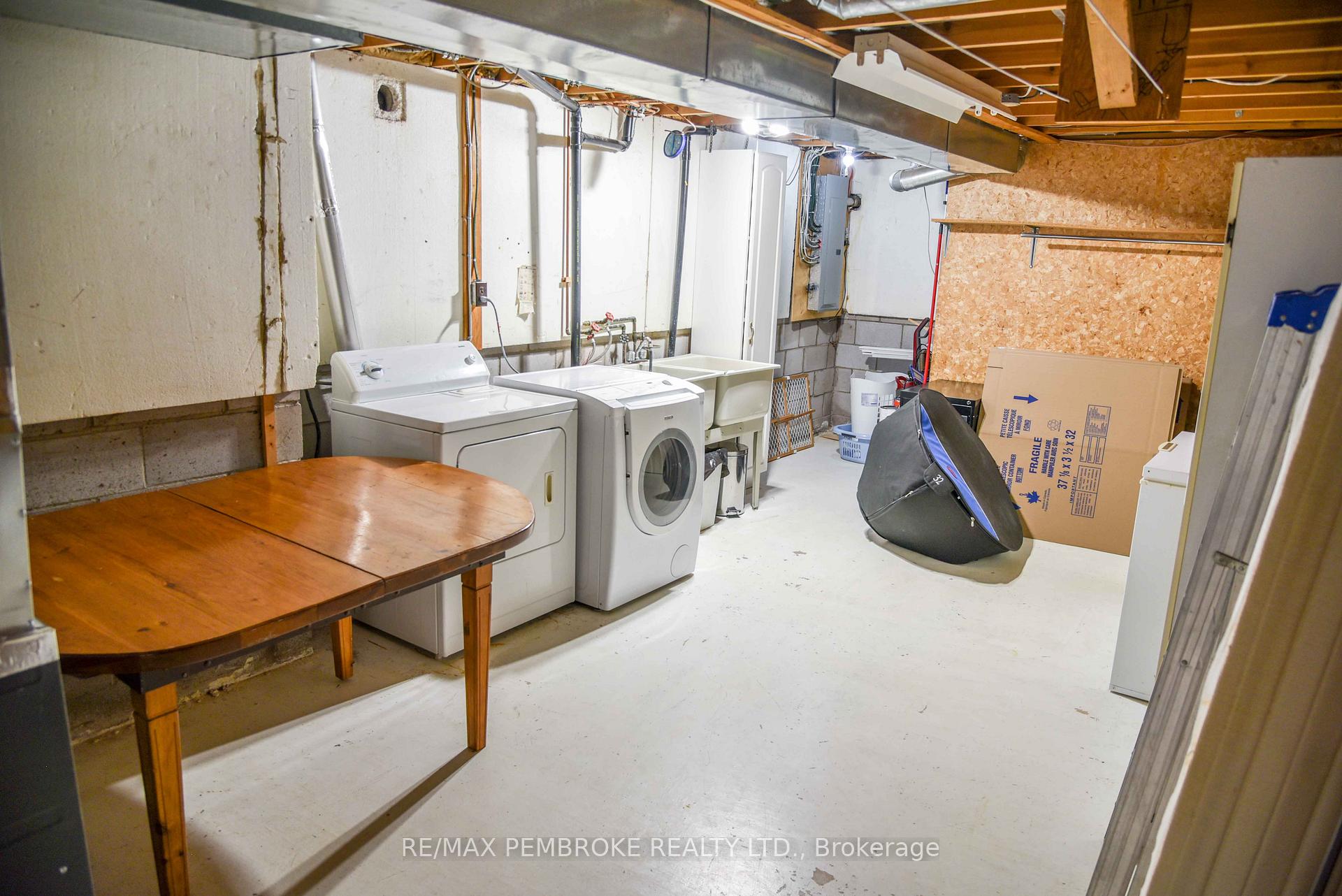 Photo 38 of 239 Thomas Street, Deep River — HOMEH