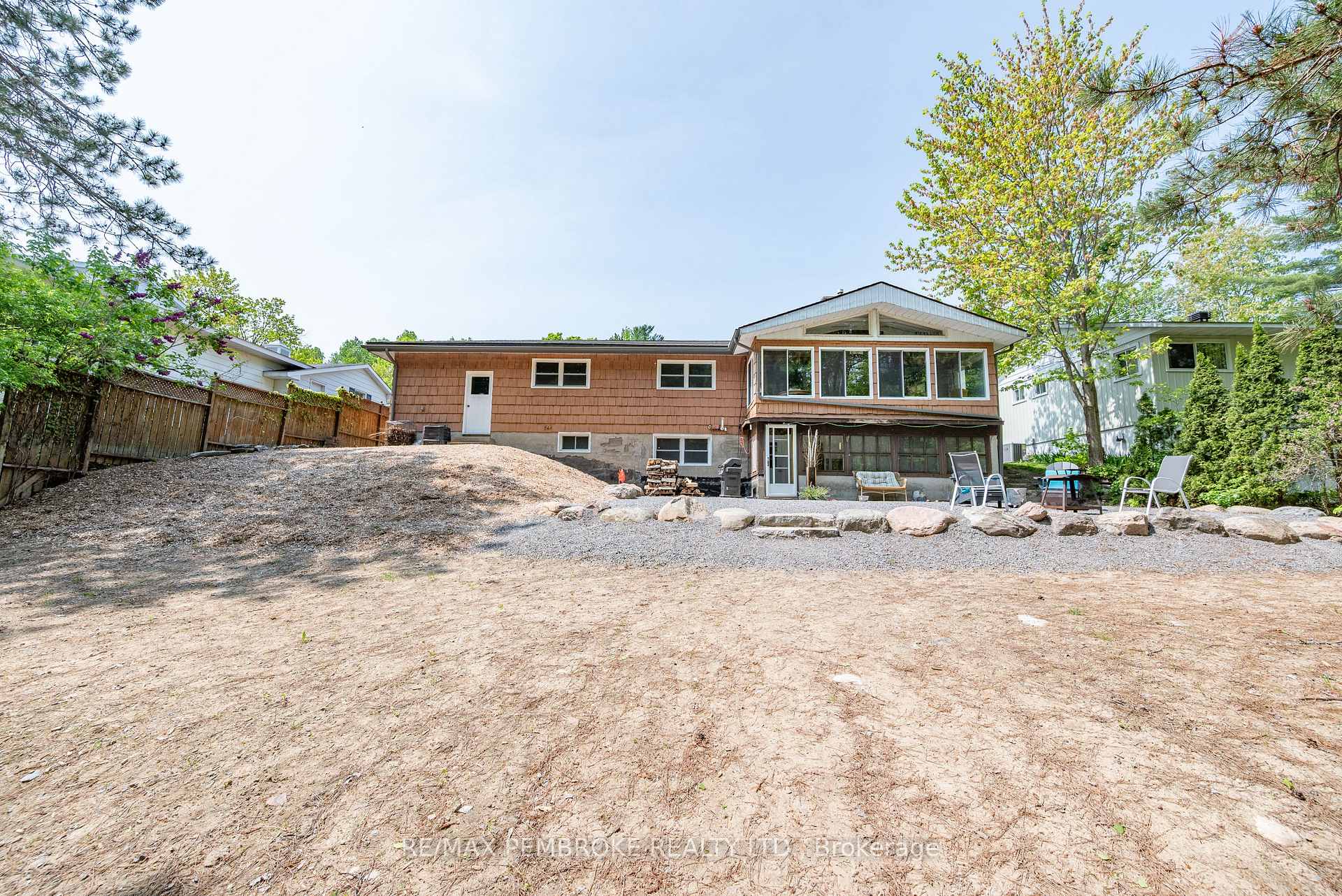 Photo 44 of 239 Thomas Street, Deep River — HOMEH