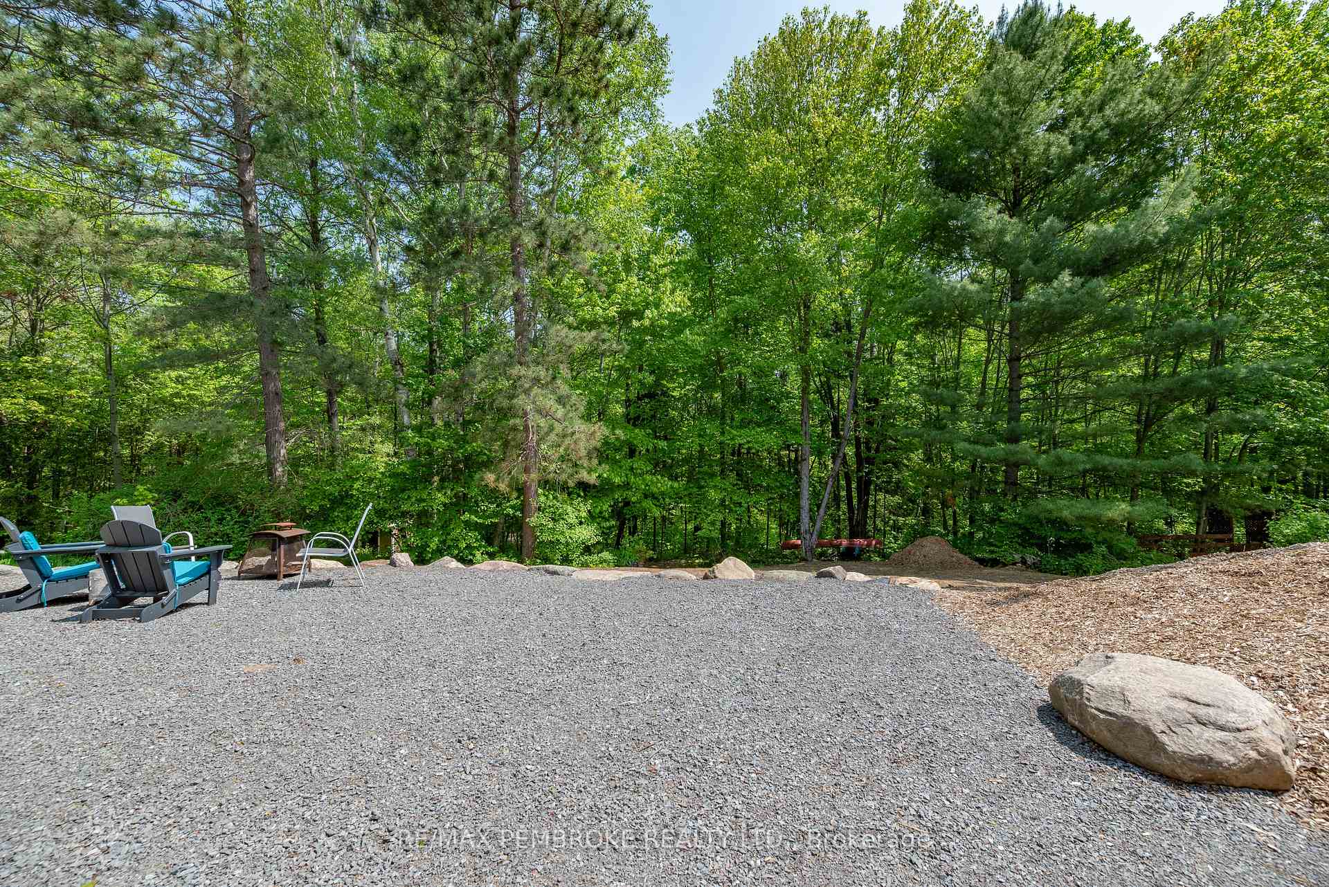 Photo 46 of 239 Thomas Street, Deep River — HOMEH