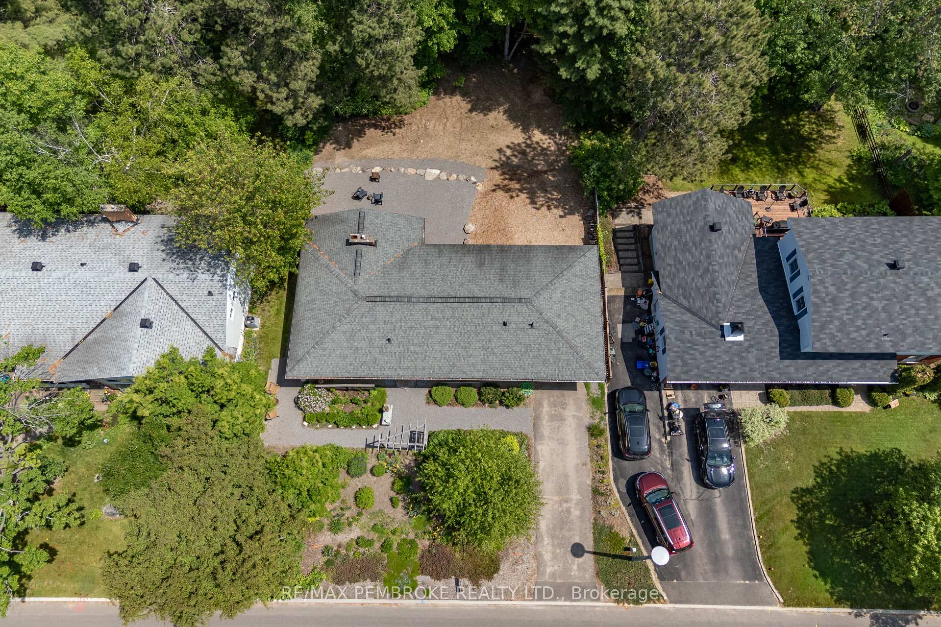 Photo 47 of 239 Thomas Street, Deep River — HOMEH