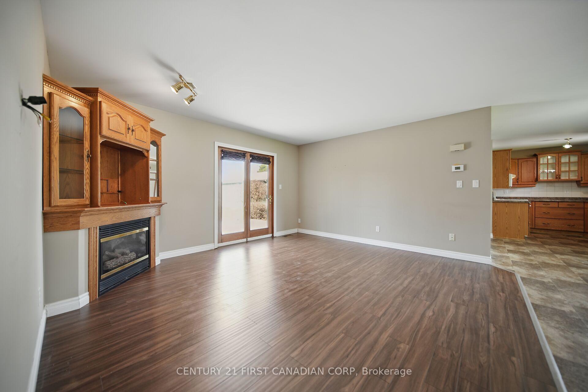 Photo 8 of 29522 Talbot Line, Dutton/Dunwich, Wallacetown — HOMEH