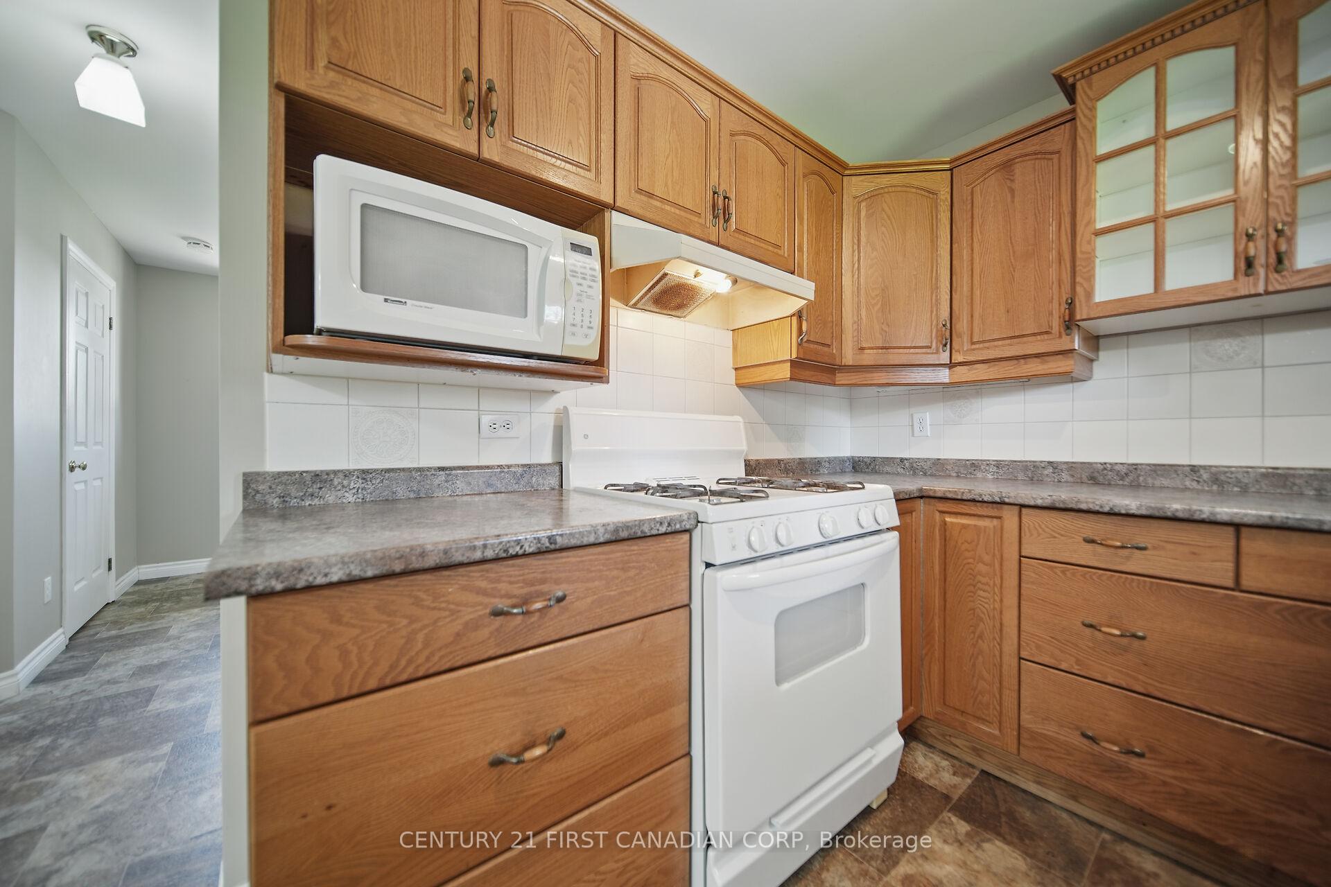 Photo 10 of 29522 Talbot Line, Dutton/Dunwich, Wallacetown — HOMEH