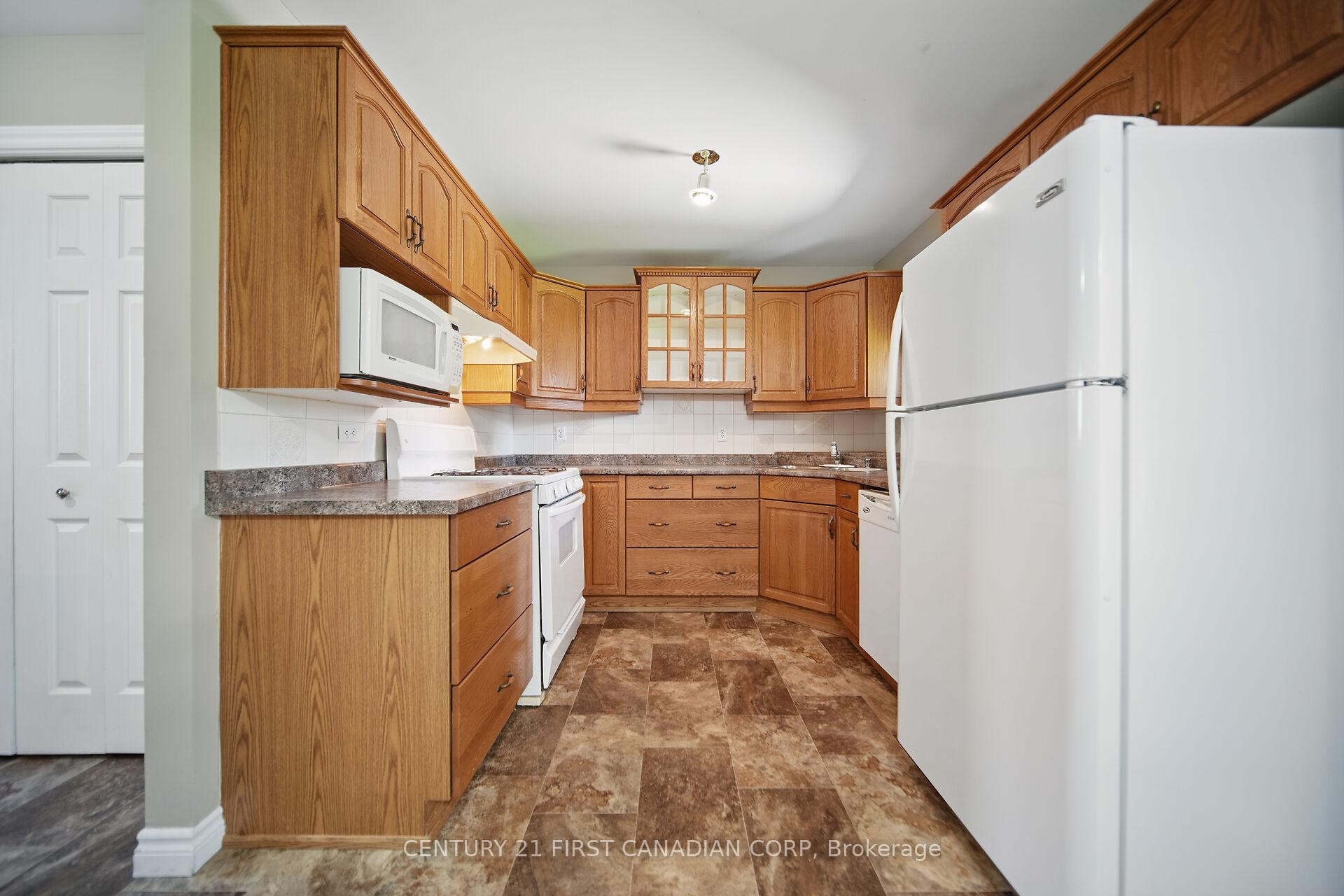 Photo 11 of 29522 Talbot Line, Dutton/Dunwich, Wallacetown — HOMEH