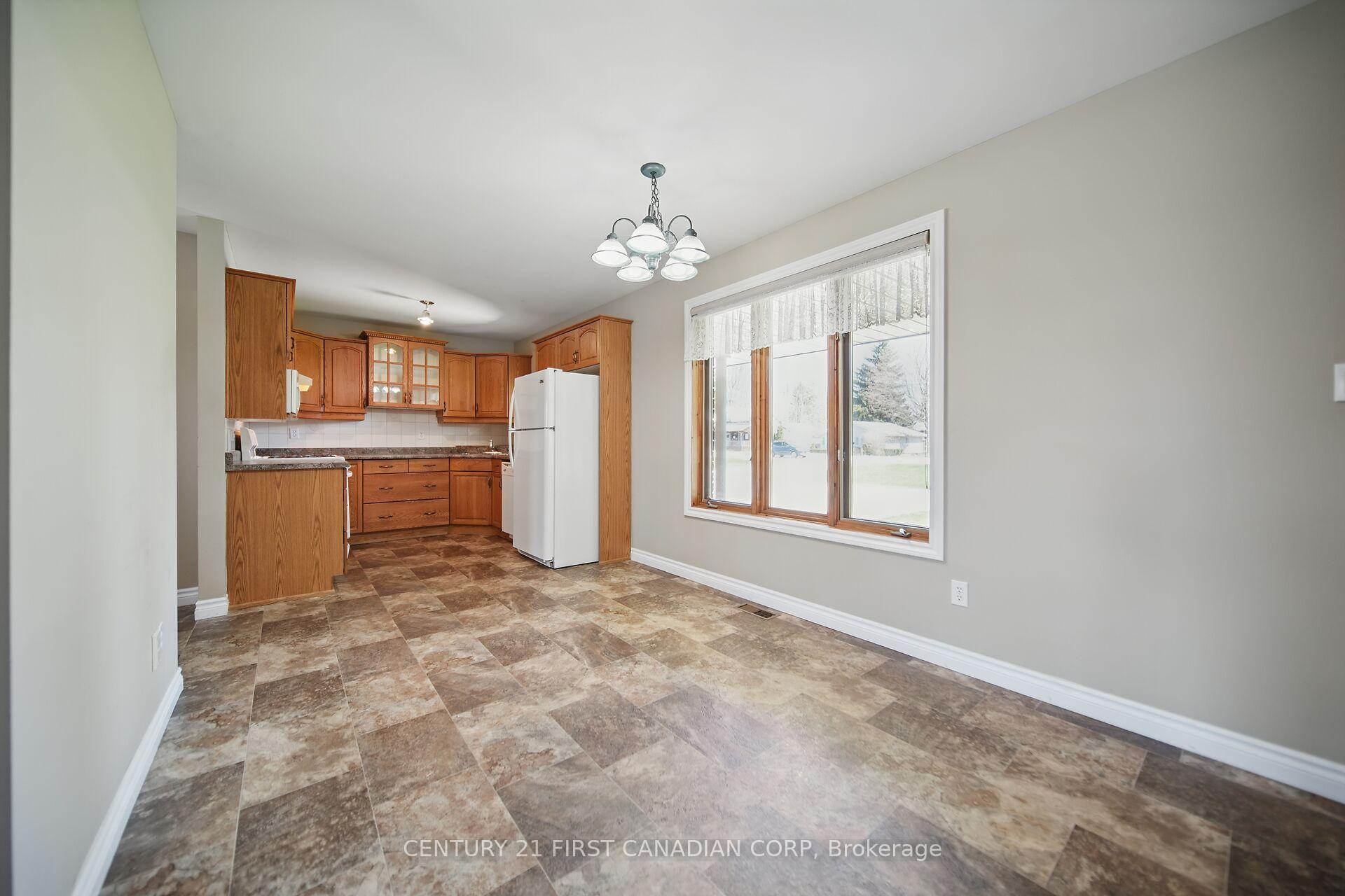 Photo 14 of 29522 Talbot Line, Dutton/Dunwich, Wallacetown — HOMEH