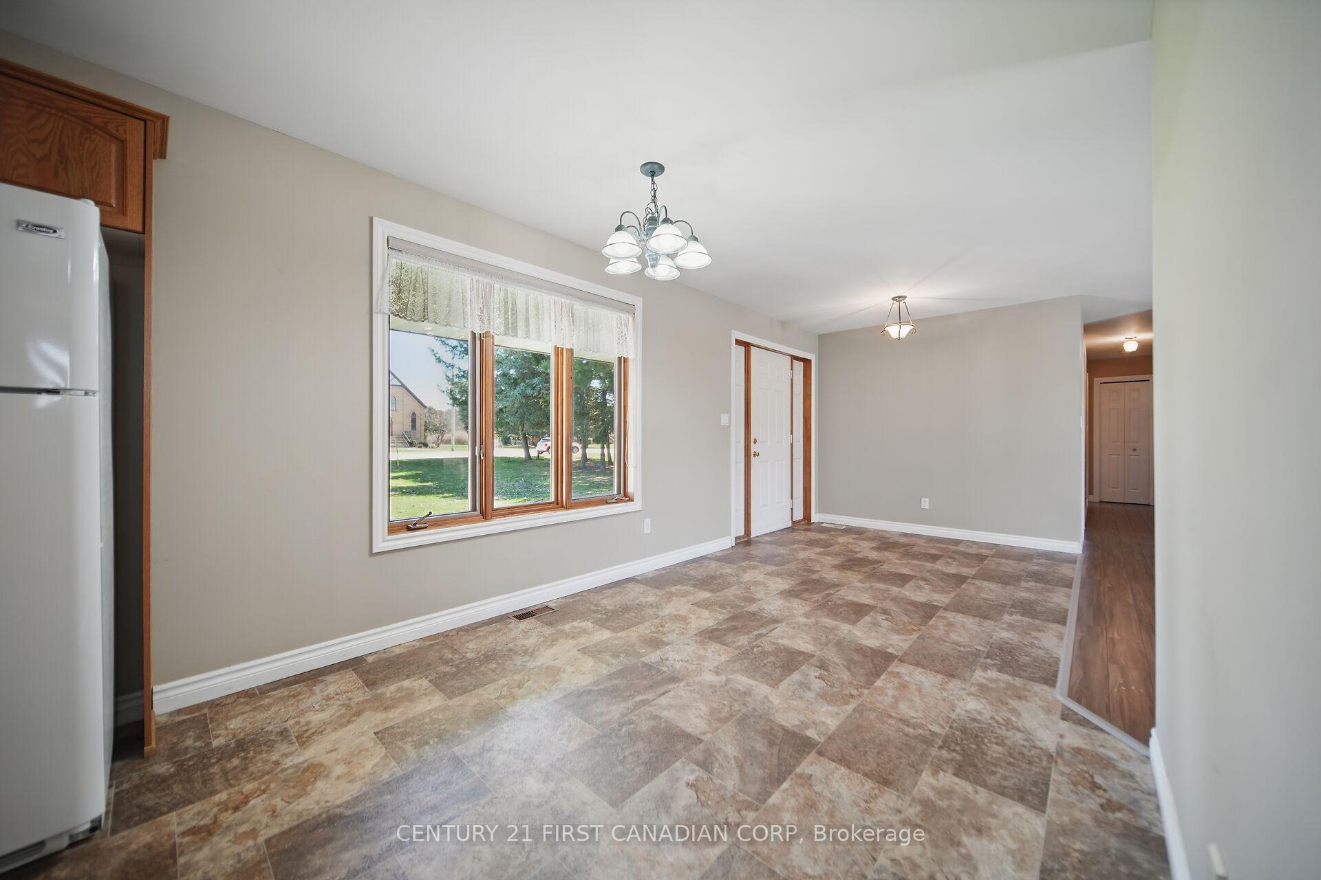 Photo 15 of 29522 Talbot Line, Dutton/Dunwich, Wallacetown — HOMEH