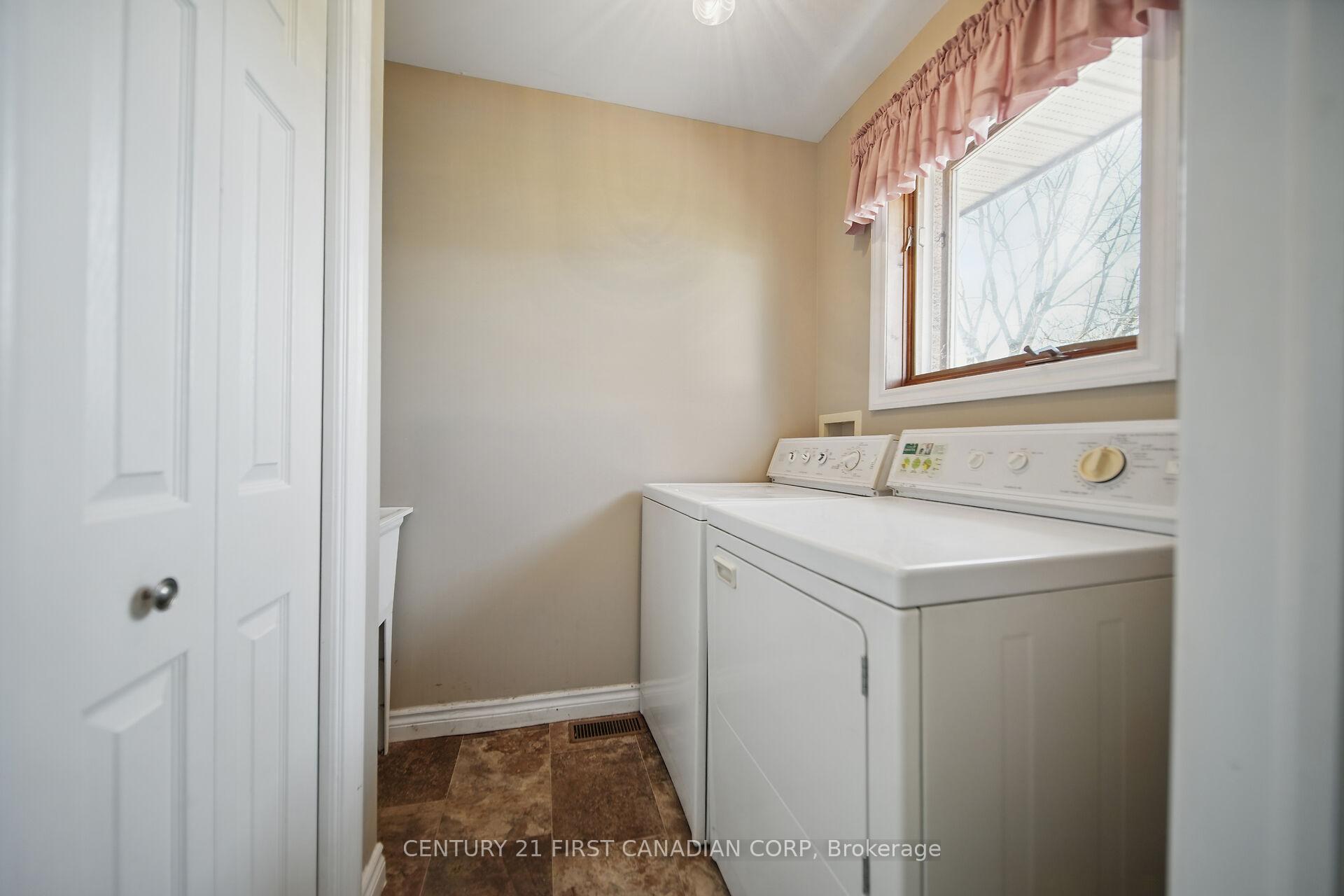 Photo 25 of 29522 Talbot Line, Dutton/Dunwich, Wallacetown — HOMEH