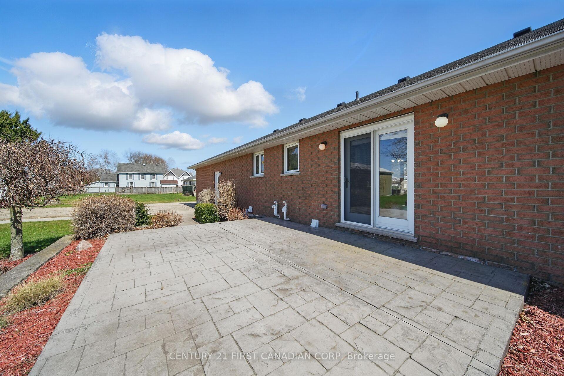 Photo 36 of 29522 Talbot Line, Dutton/Dunwich, Wallacetown — HOMEH