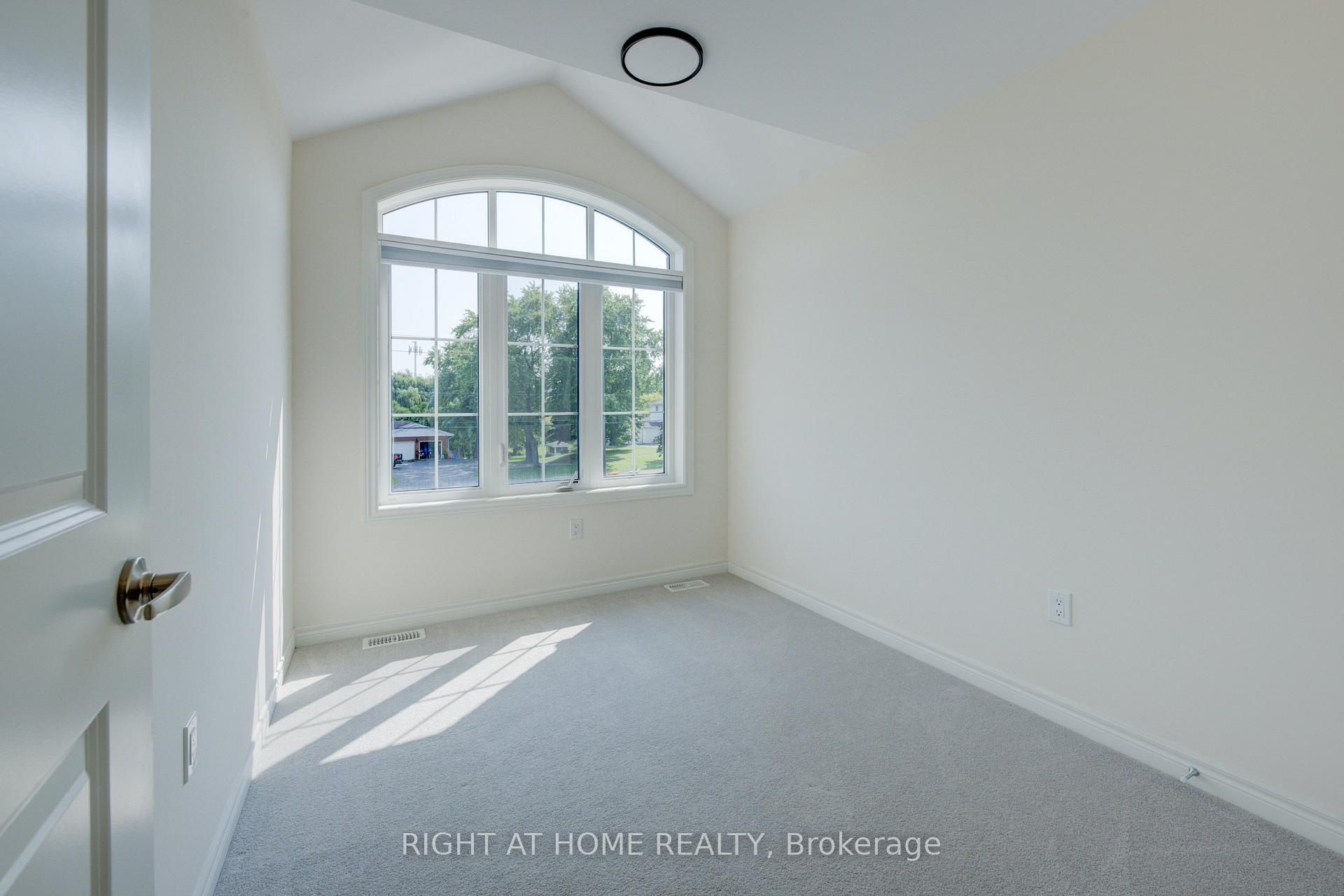 Photo 19 of 1097 Garner Road E, Hamilton, Ancaster — HOMEH