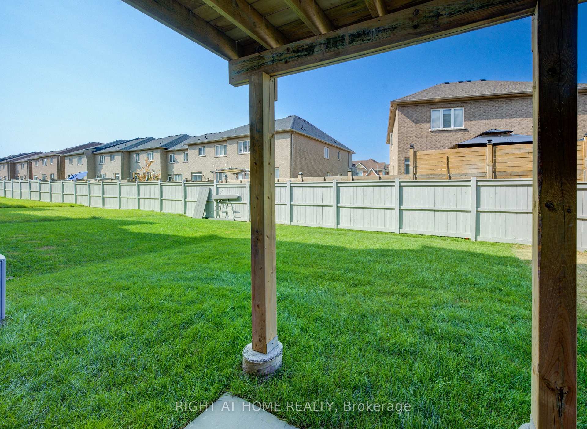 Photo 28 of 1097 Garner Road E, Hamilton, Ancaster — HOMEH