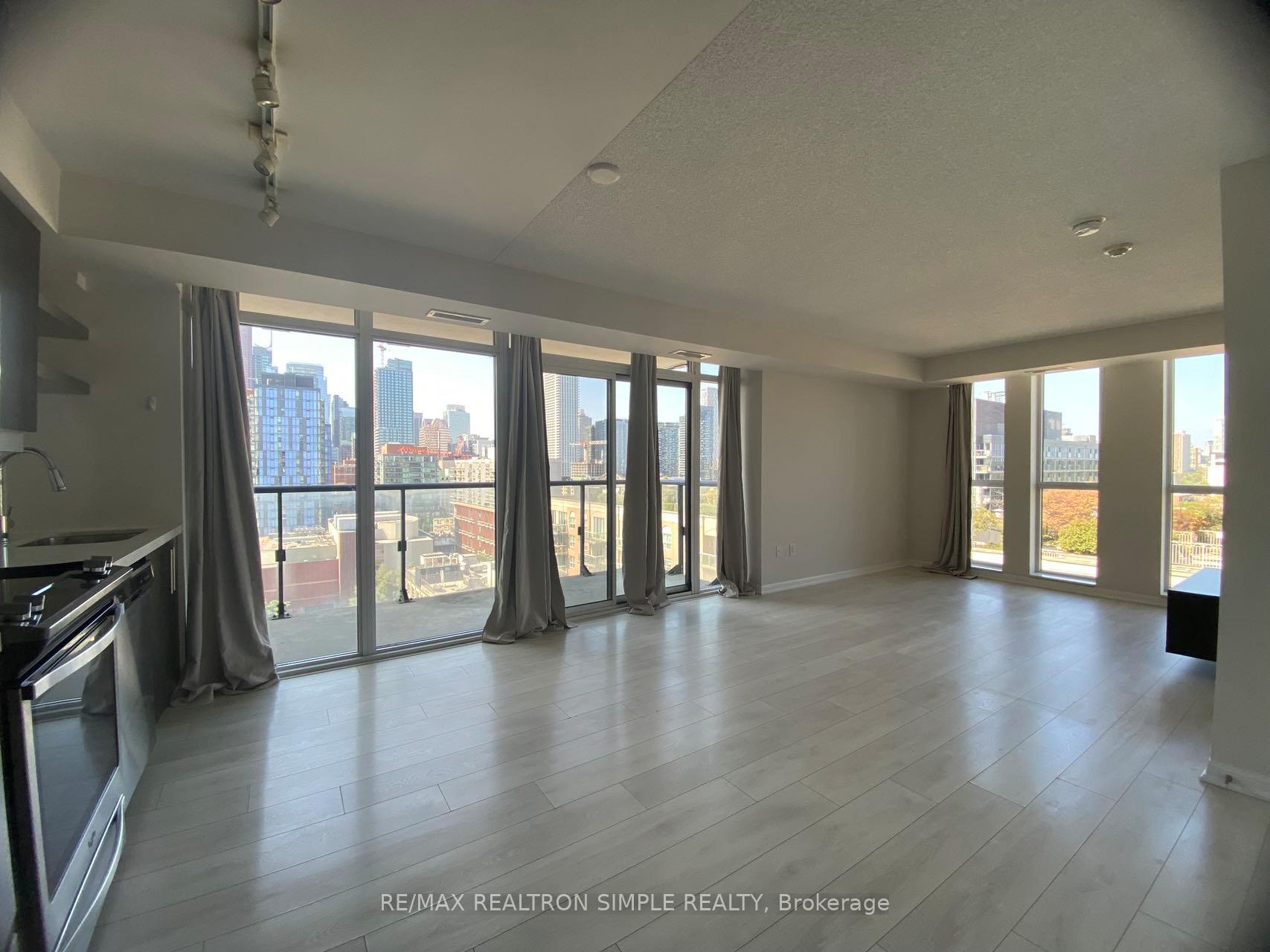 Photo 3 of Unit 2012, 400 Adelaide Street E, Toronto, Moss Park — HOMEH