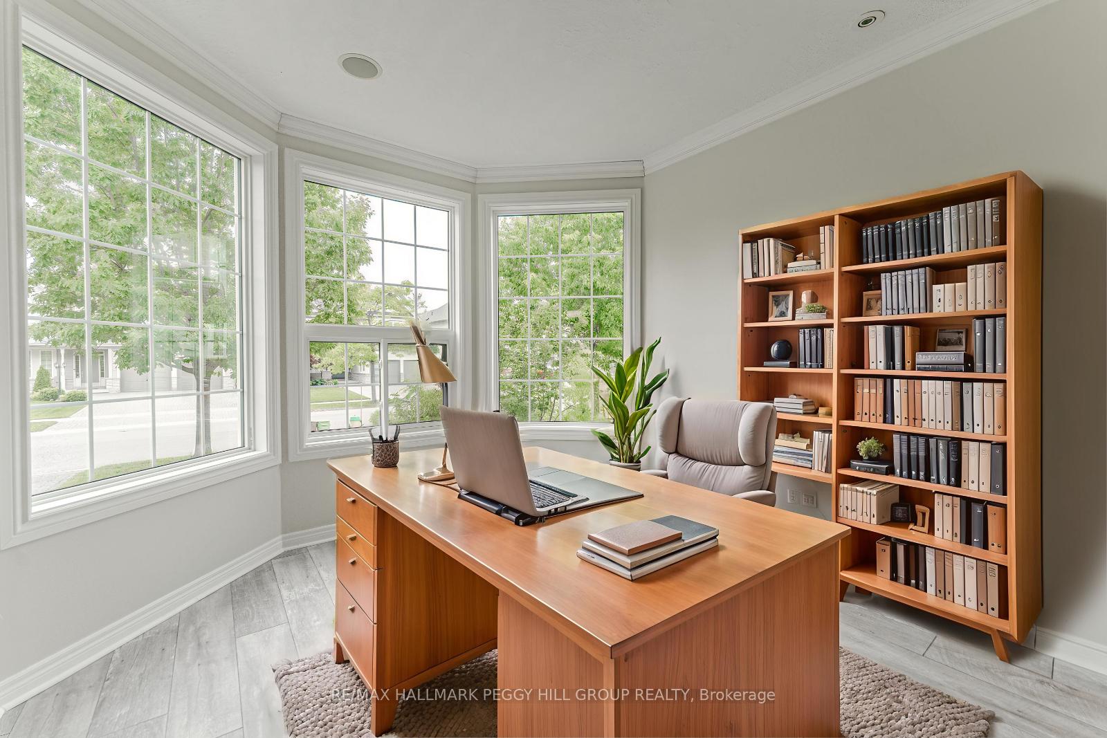 Photo 7 of 35 Birkhall Place, Barrie, Innis-Shore — HOMEH