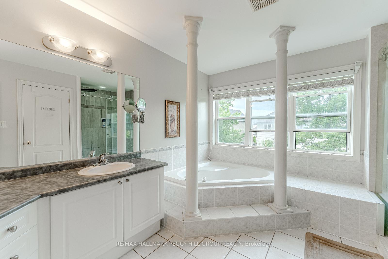 Photo 9 of 35 Birkhall Place, Barrie, Innis-Shore — HOMEH