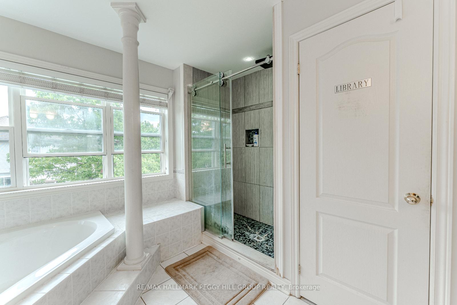 Photo 10 of 35 Birkhall Place, Barrie, Innis-Shore — HOMEH