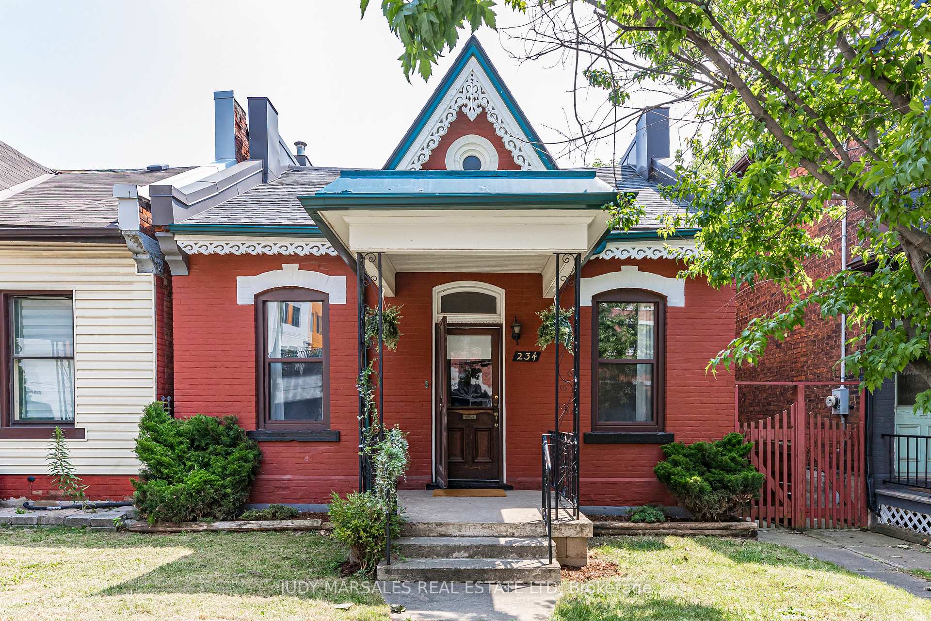 Front of 234 East Avenue N