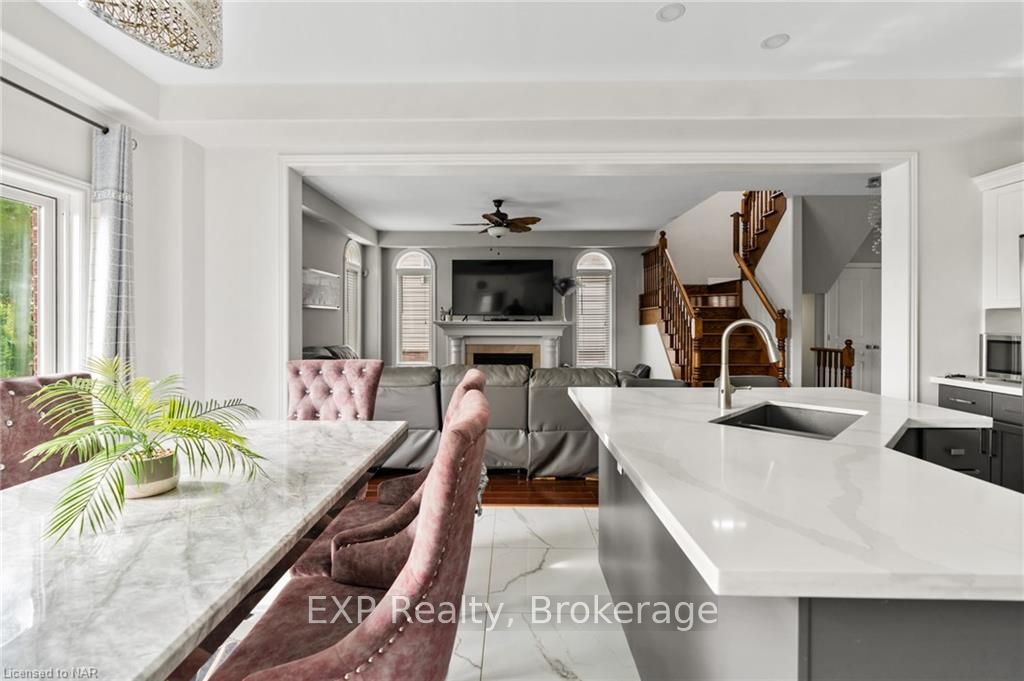 Photo 8 of 119 Candlewood Drive, Hamilton, Stoney Creek Mountain — HOMEH