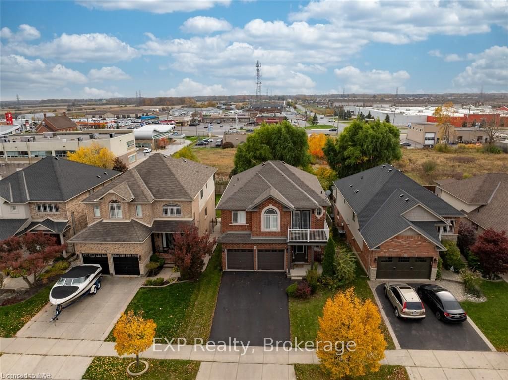 Photo 2 of 119 Candlewood Drive, Hamilton, Stoney Creek Mountain — HOMEH