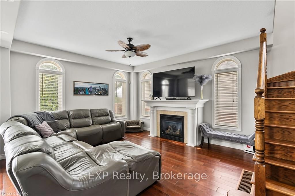 Photo 16 of 119 Candlewood Drive, Hamilton, Stoney Creek Mountain — HOMEH