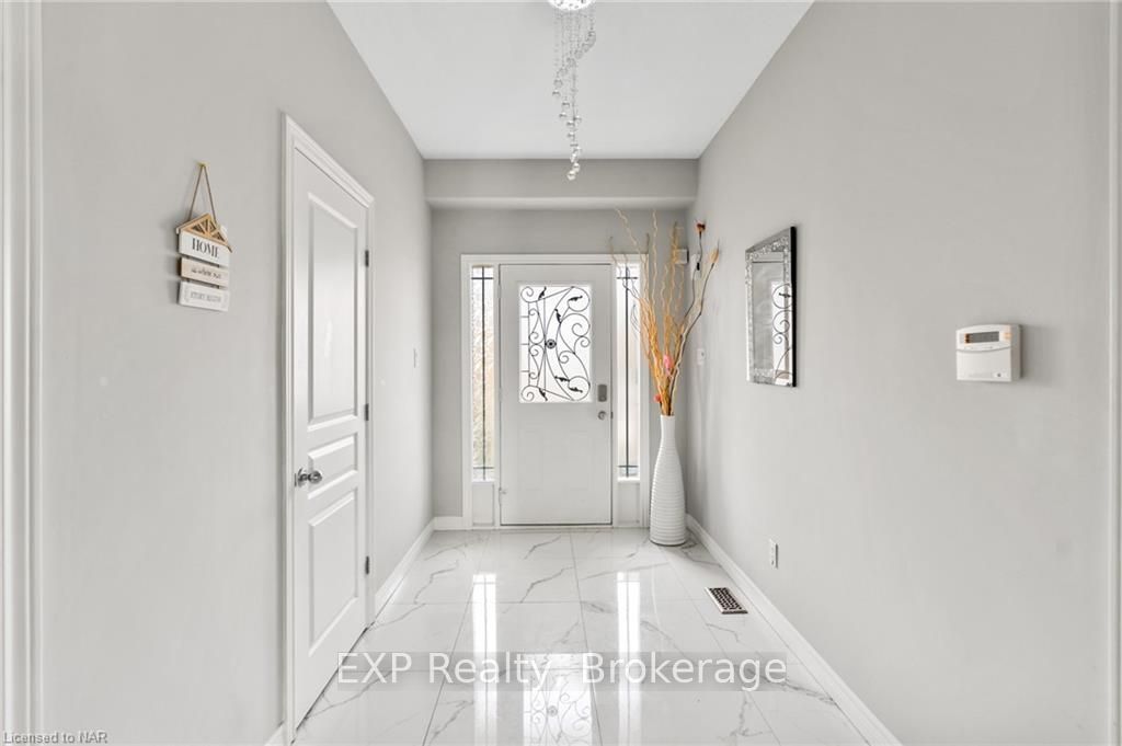 Photo 6 of 119 Candlewood Drive, Hamilton, Stoney Creek Mountain — HOMEH