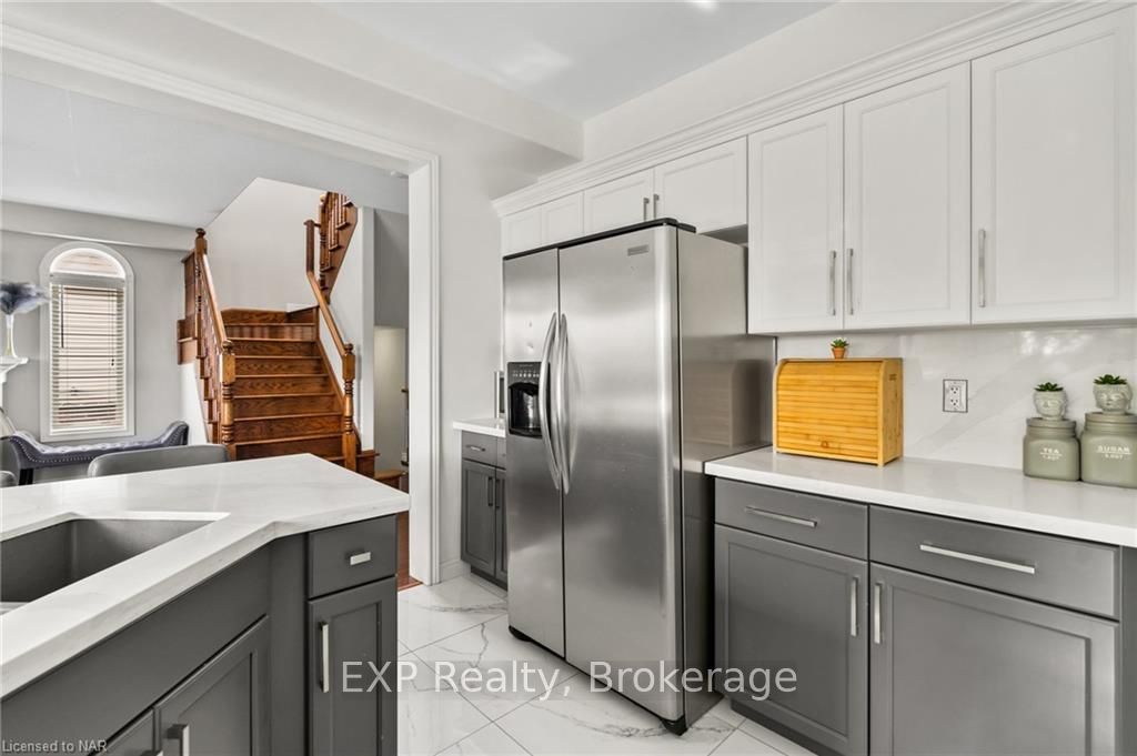 Photo 9 of 119 Candlewood Drive, Hamilton, Stoney Creek Mountain — HOMEH