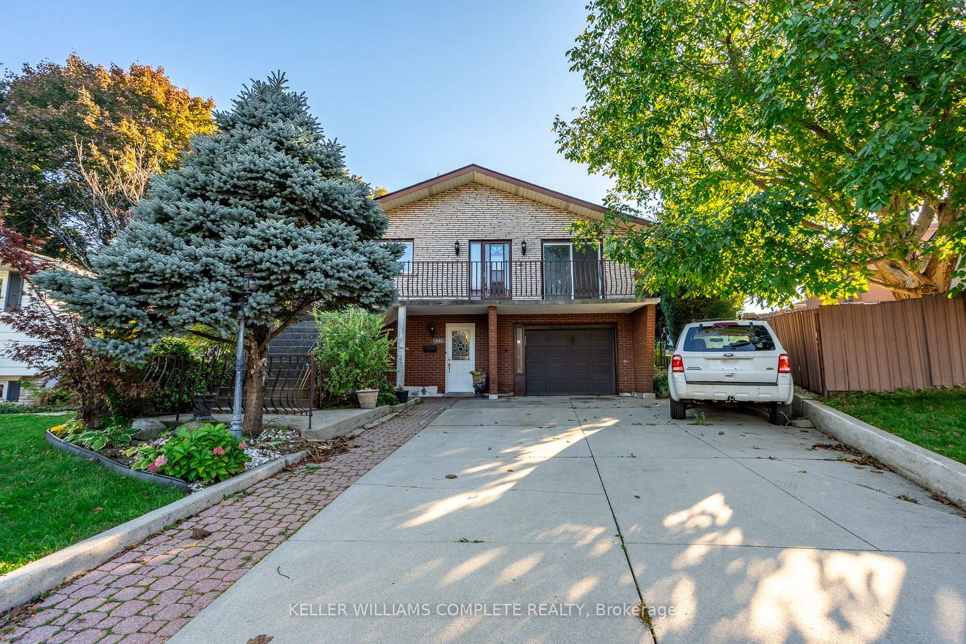 Photo 1 of 160 Gardiner Drive, Hamilton, Gilkson — HOMEH