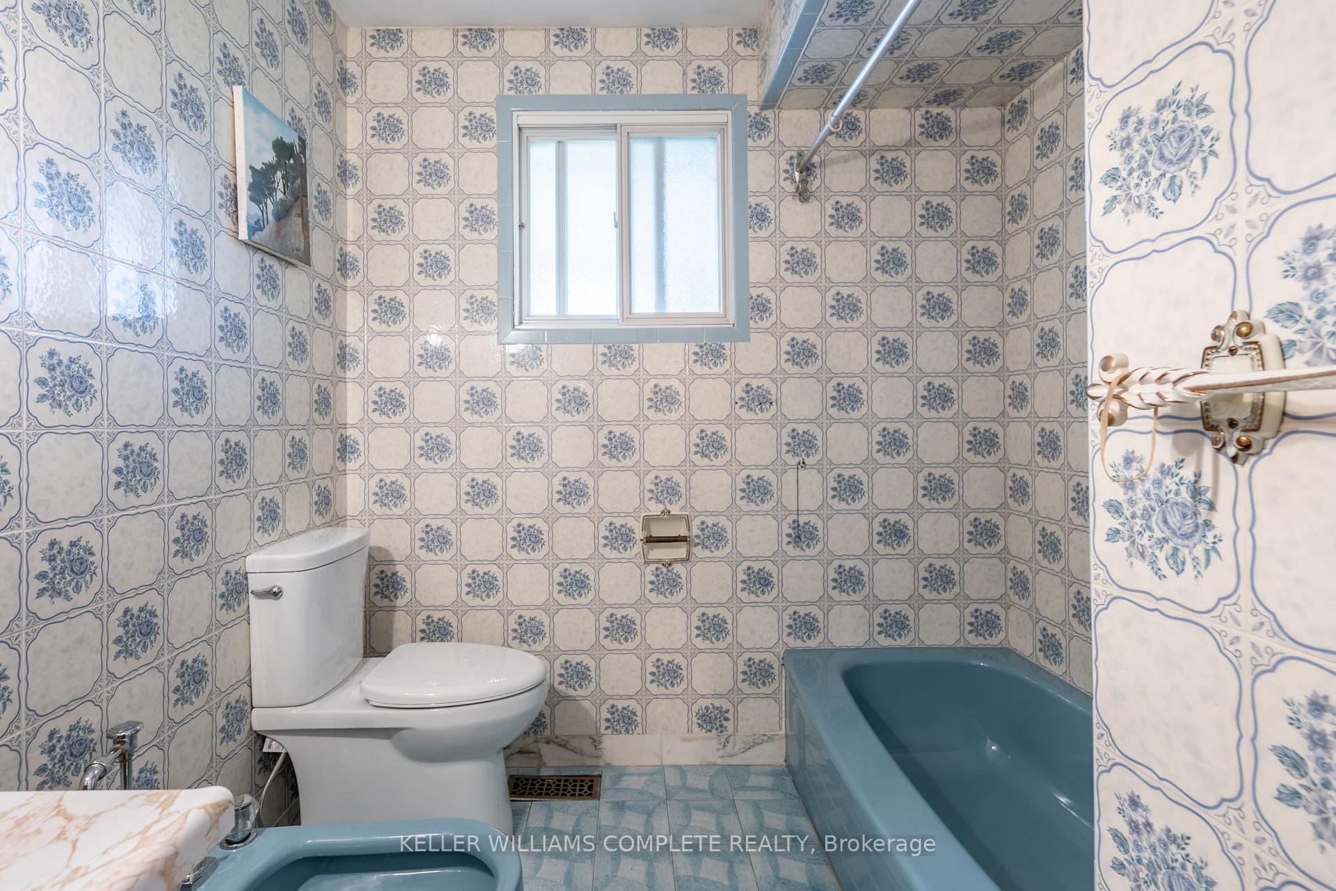Photo 10 of 160 Gardiner Drive, Hamilton, Gilkson — HOMEH