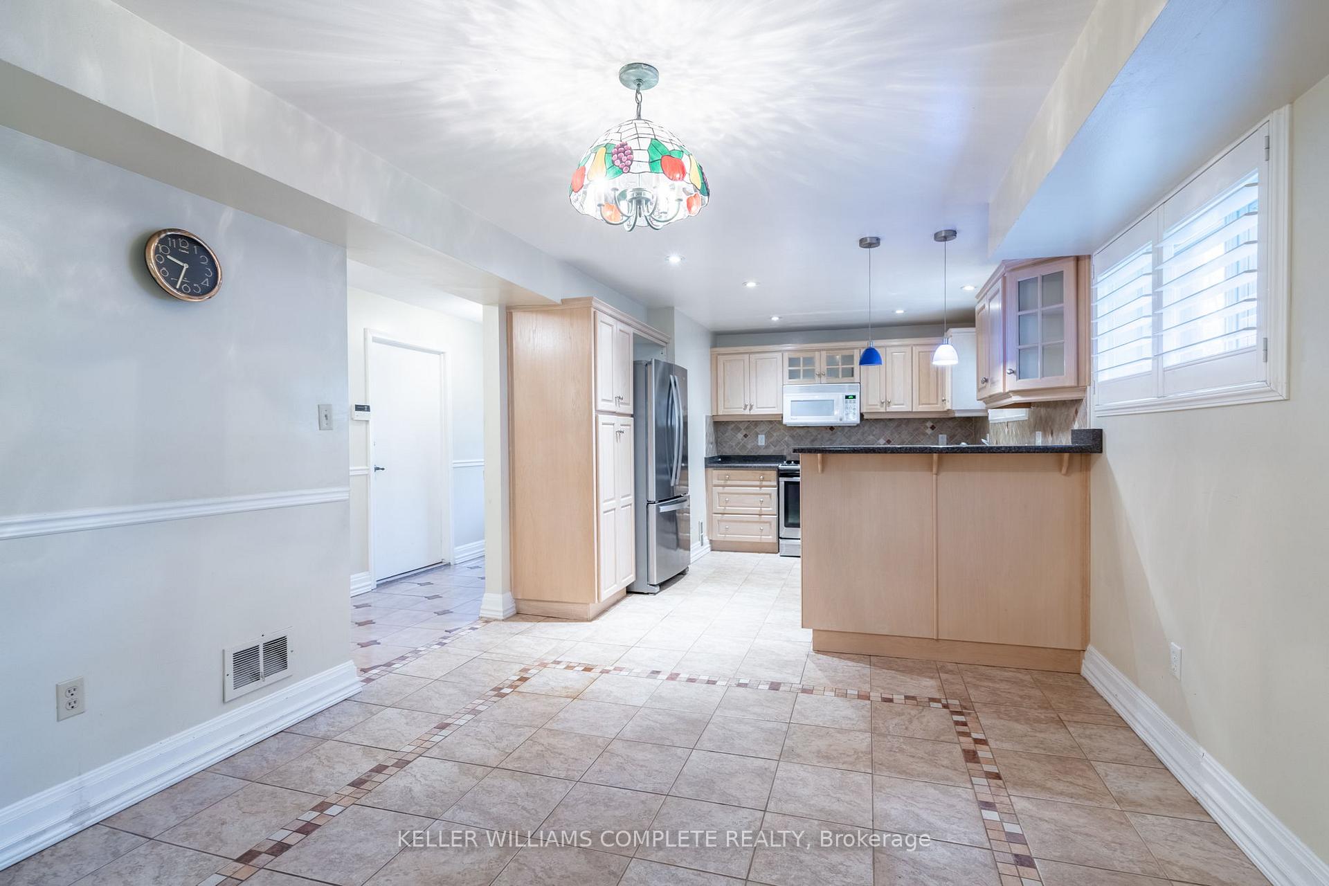 Photo 25 of 160 Gardiner Drive, Hamilton, Gilkson — HOMEH