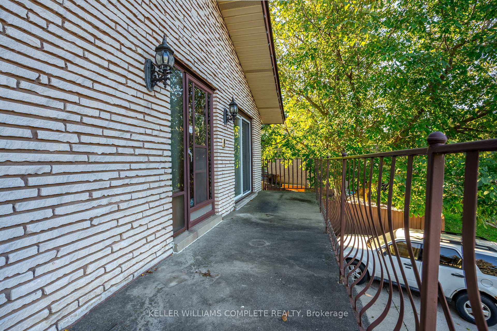 Photo 30 of 160 Gardiner Drive, Hamilton, Gilkson — HOMEH