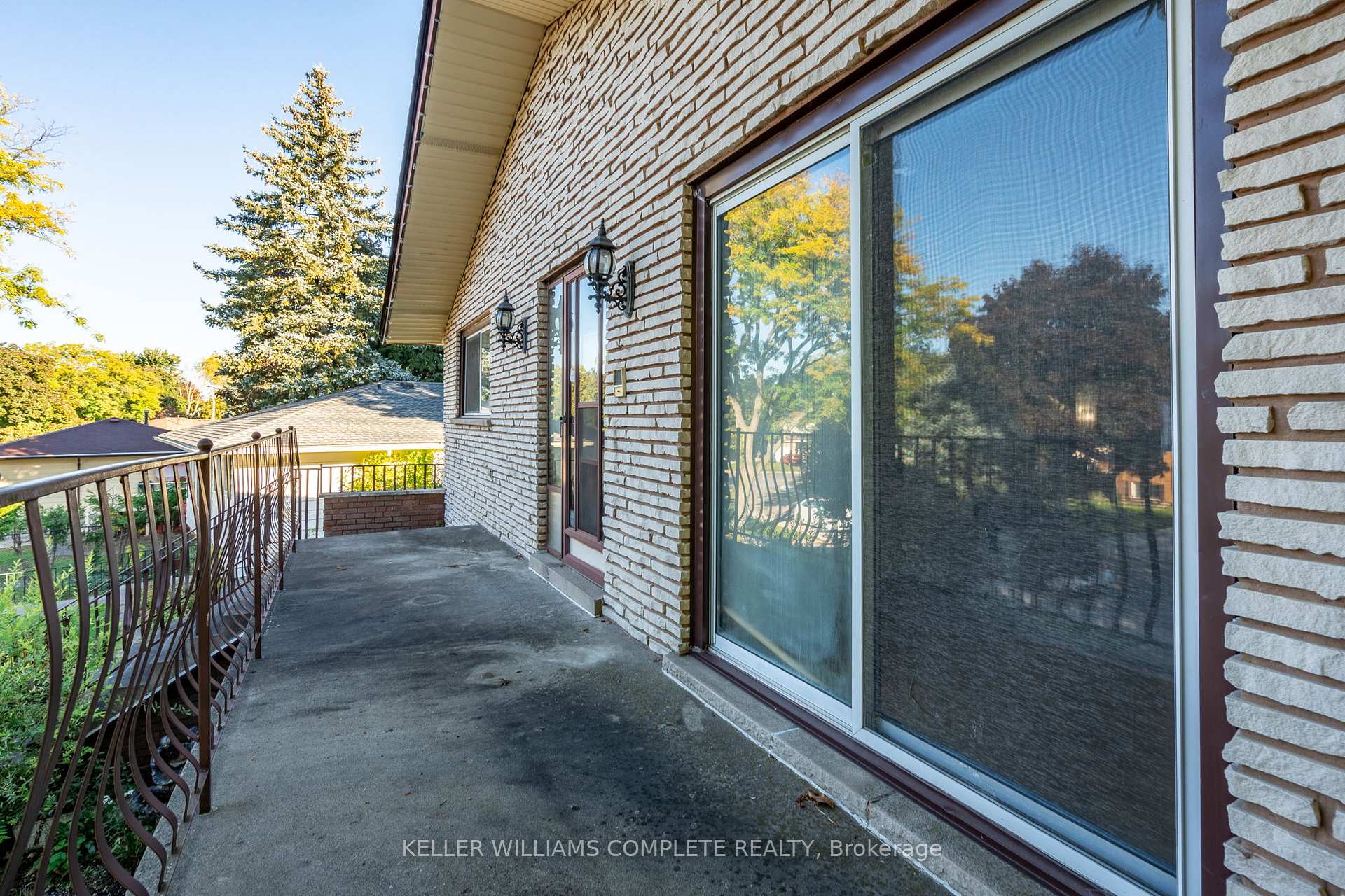 Photo 31 of 160 Gardiner Drive, Hamilton, Gilkson — HOMEH