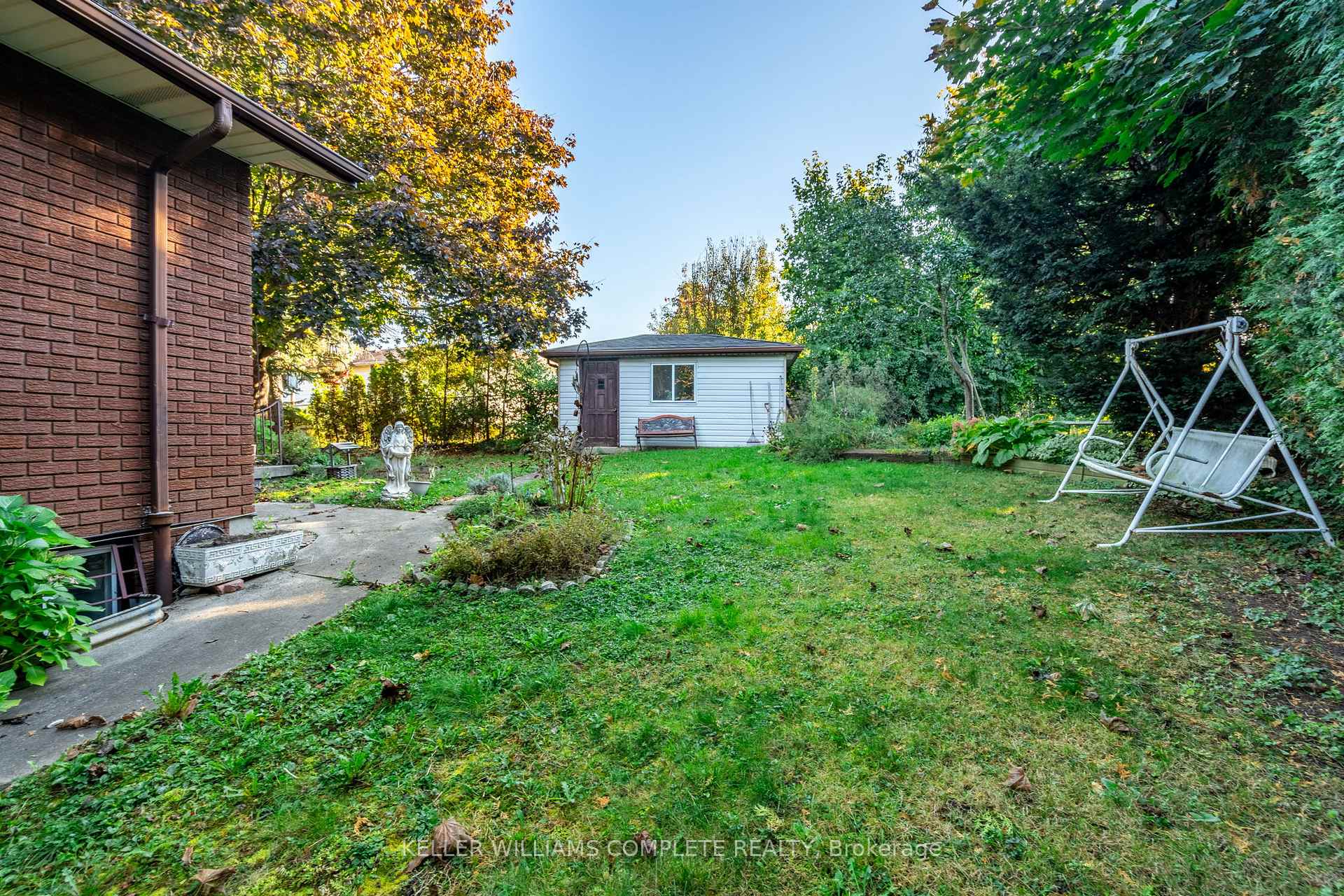 Photo 32 of 160 Gardiner Drive, Hamilton, Gilkson — HOMEH