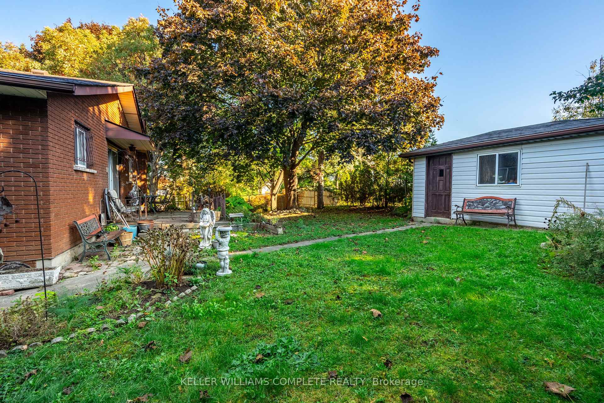 Photo 33 of 160 Gardiner Drive, Hamilton, Gilkson — HOMEH