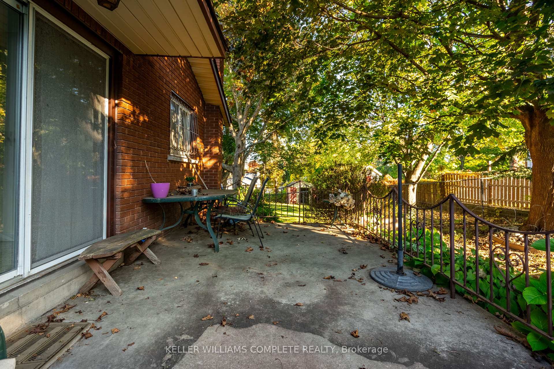 Photo 35 of 160 Gardiner Drive, Hamilton, Gilkson — HOMEH
