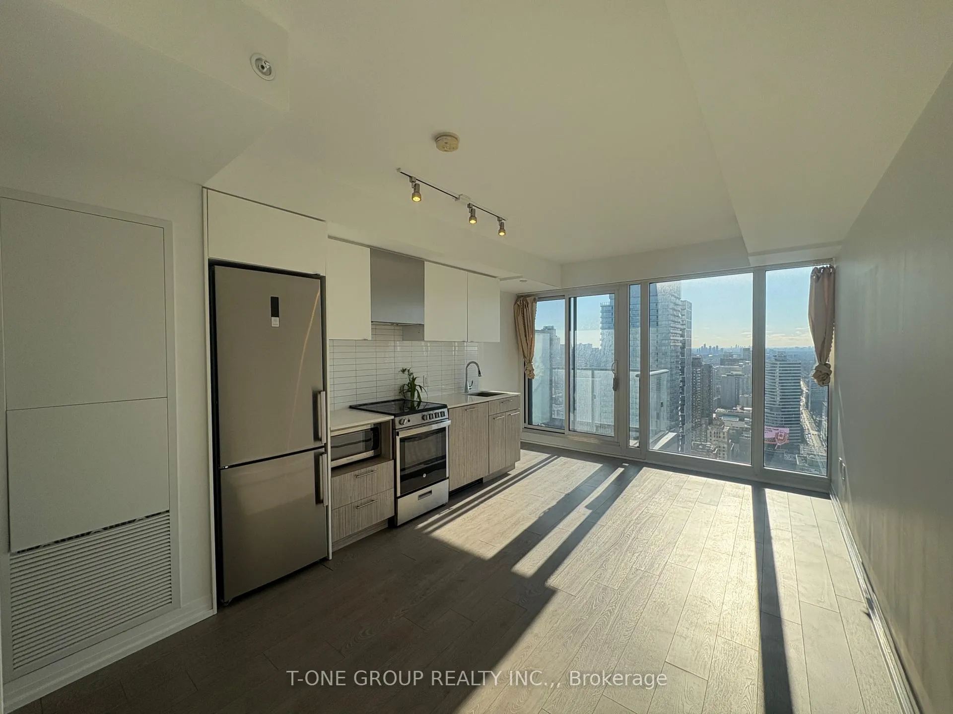 Front of Unit 4707, 251 Jarvis Street