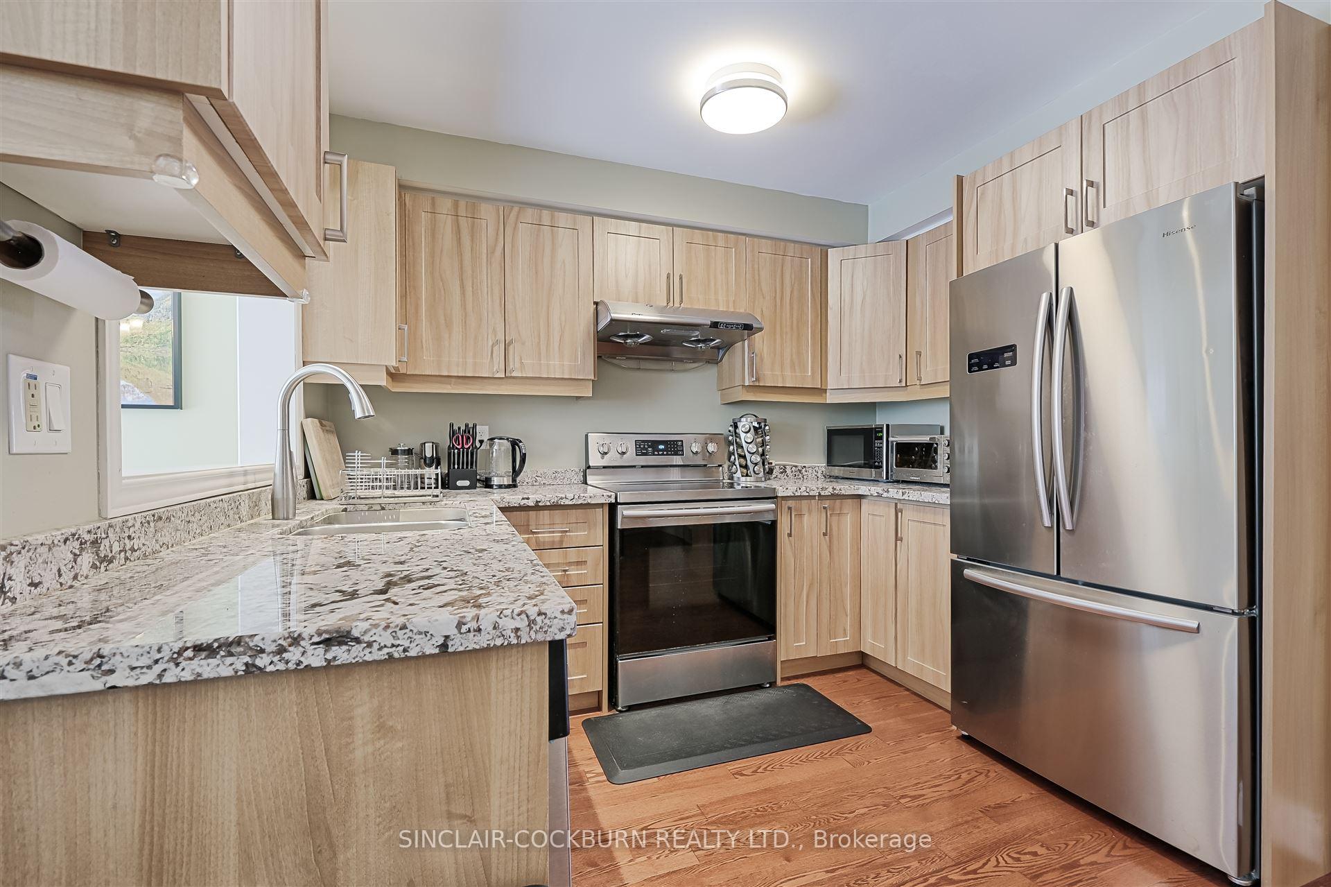 Photo 3 of 26 McNally Way, Aurora, Bayview Northeast — HOMEH