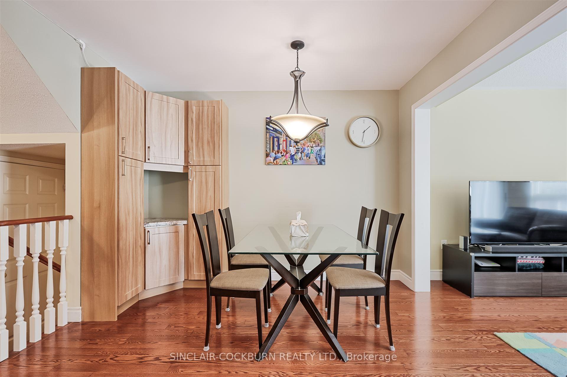 Photo 8 of 26 McNally Way, Aurora, Bayview Northeast — HOMEH