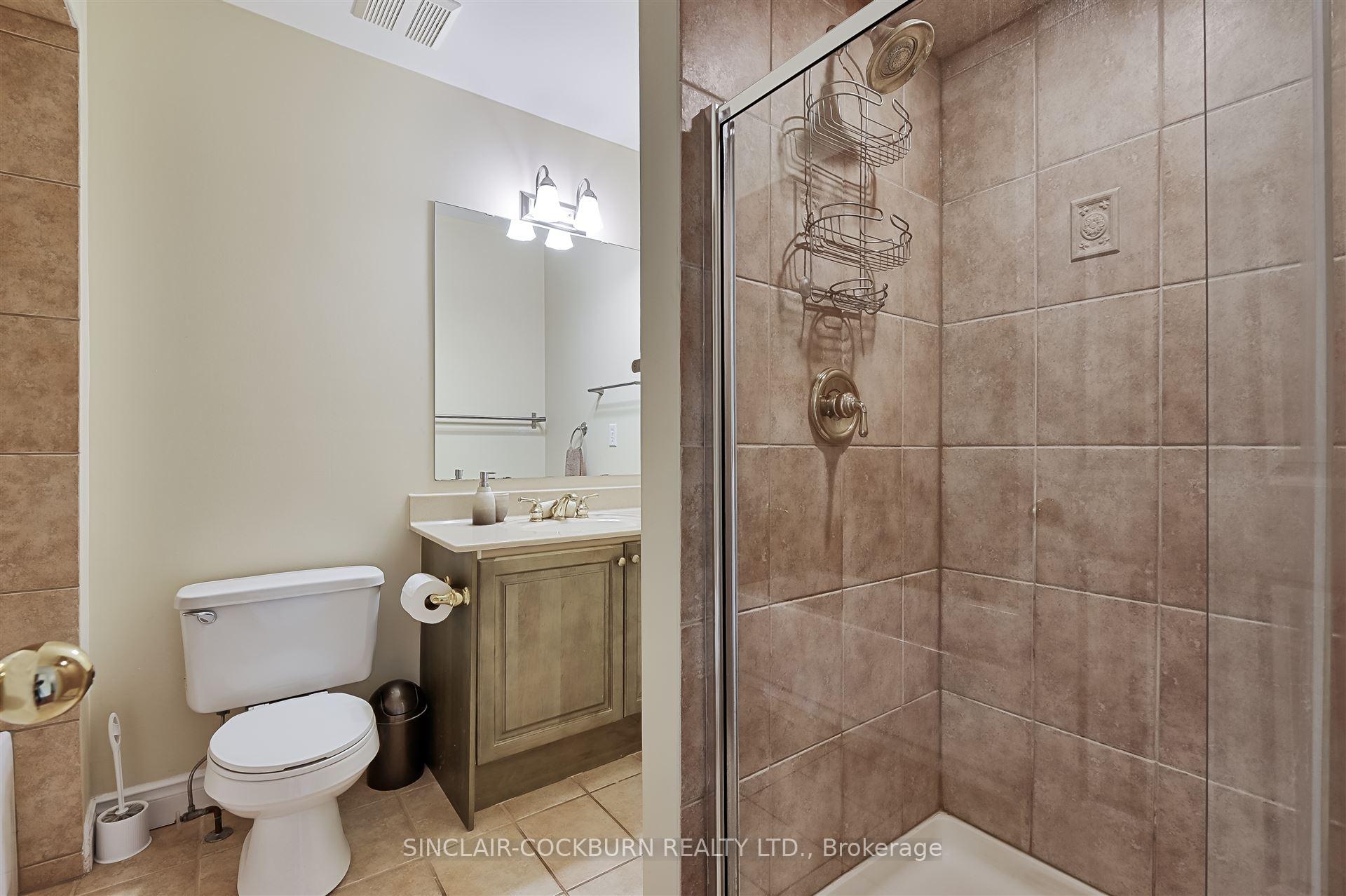 Photo 11 of 26 McNally Way, Aurora, Bayview Northeast — HOMEH