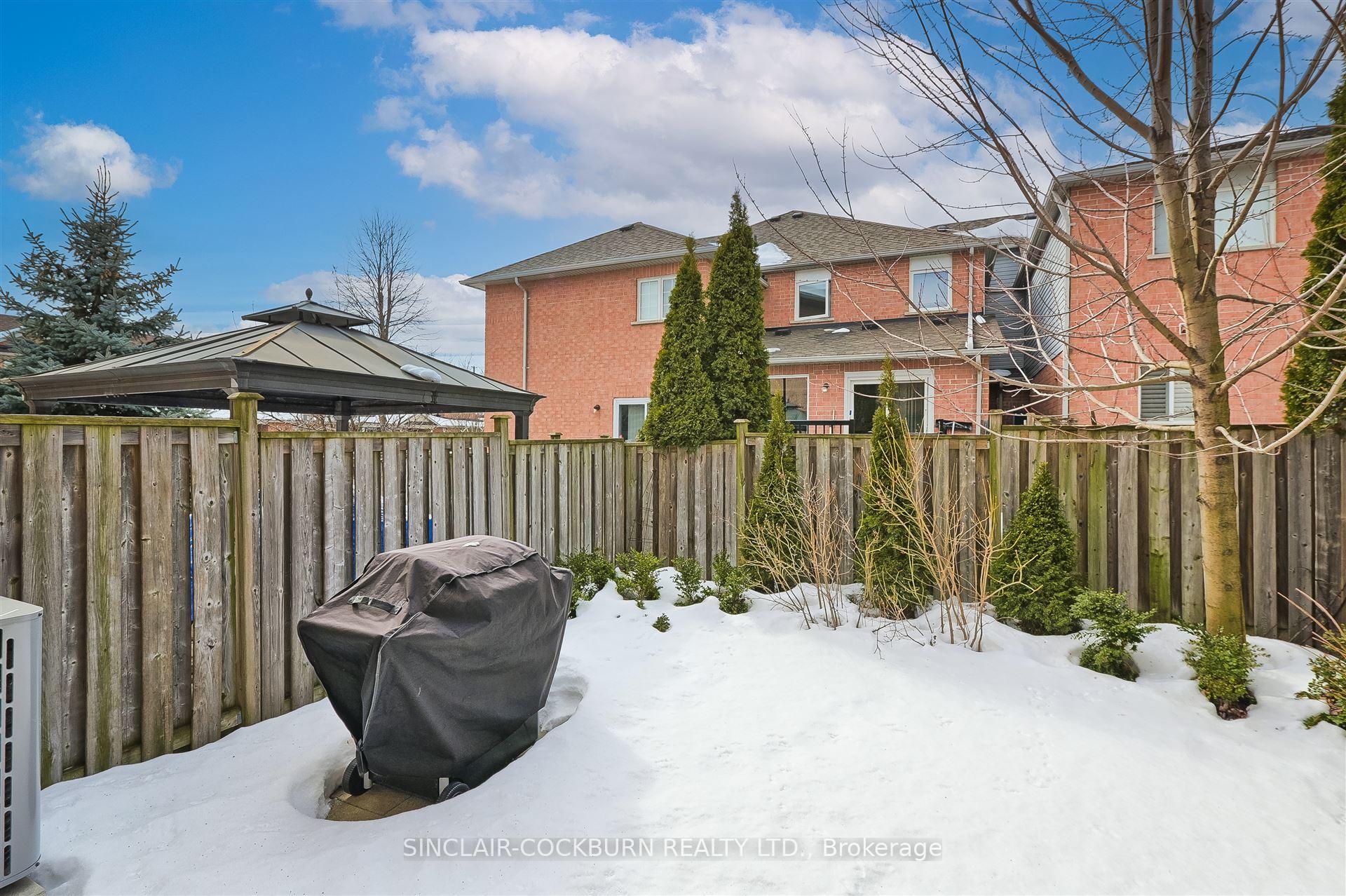 Photo 13 of 26 McNally Way, Aurora, Bayview Northeast — HOMEH