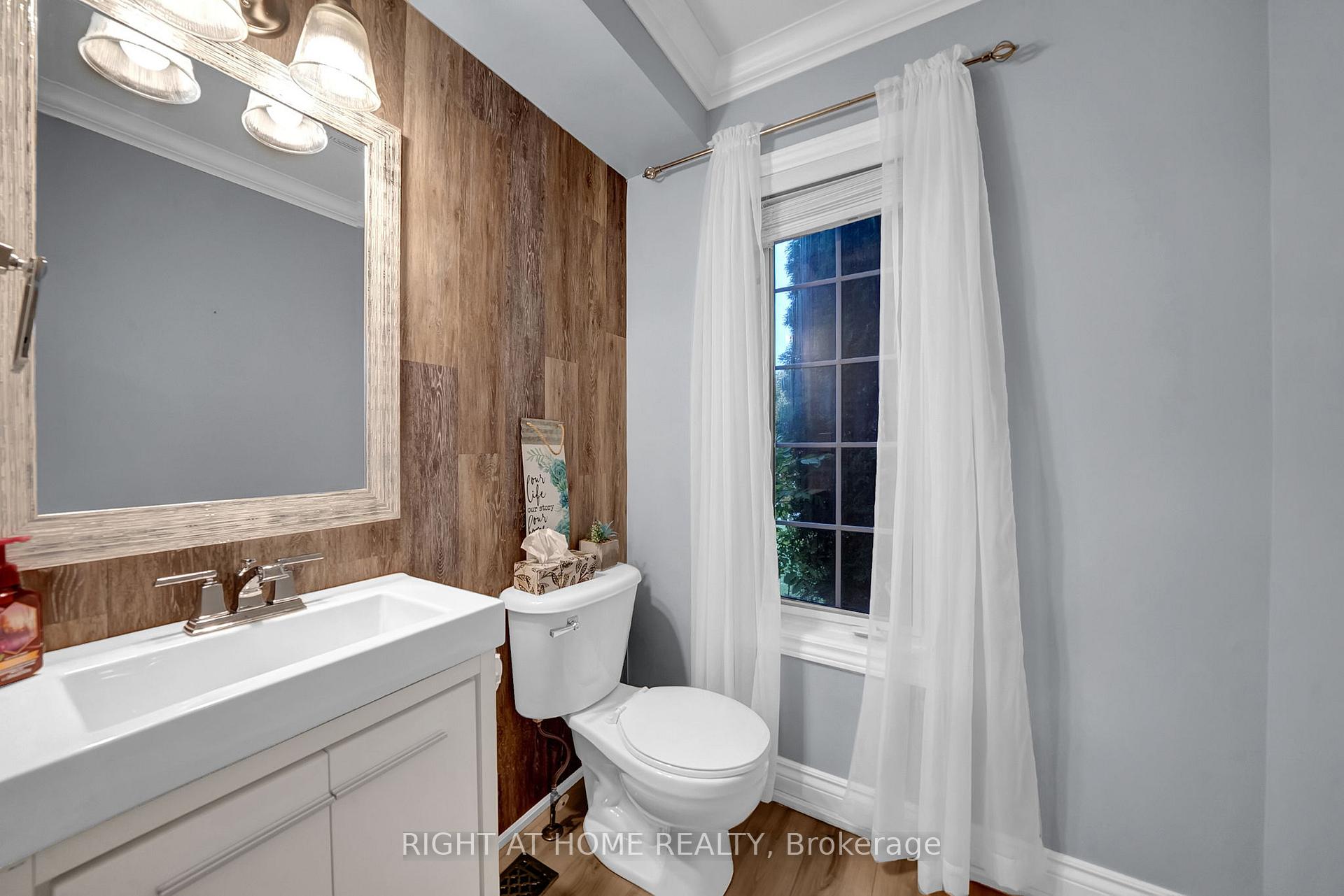 Photo 8 of 158 Dadson Drive, Clarington, Bowmanville — HOMEH