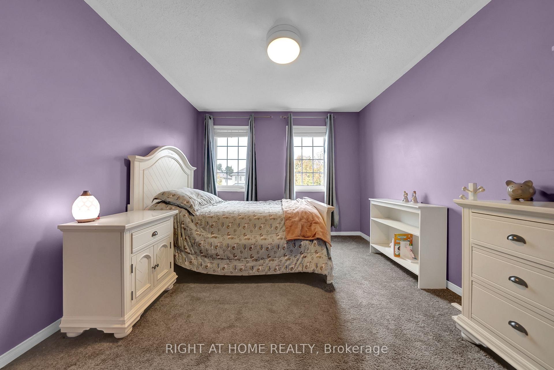 Photo 19 of 158 Dadson Drive, Clarington, Bowmanville — HOMEH