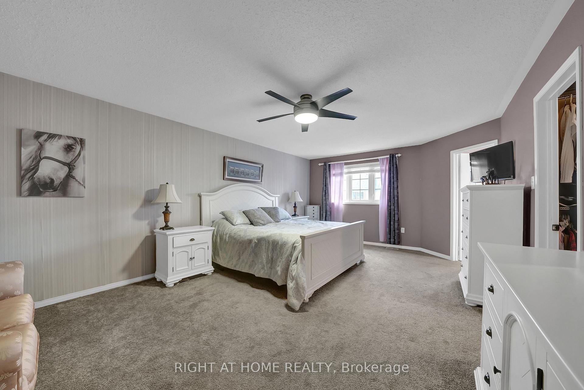 Photo 23 of 158 Dadson Drive, Clarington, Bowmanville — HOMEH
