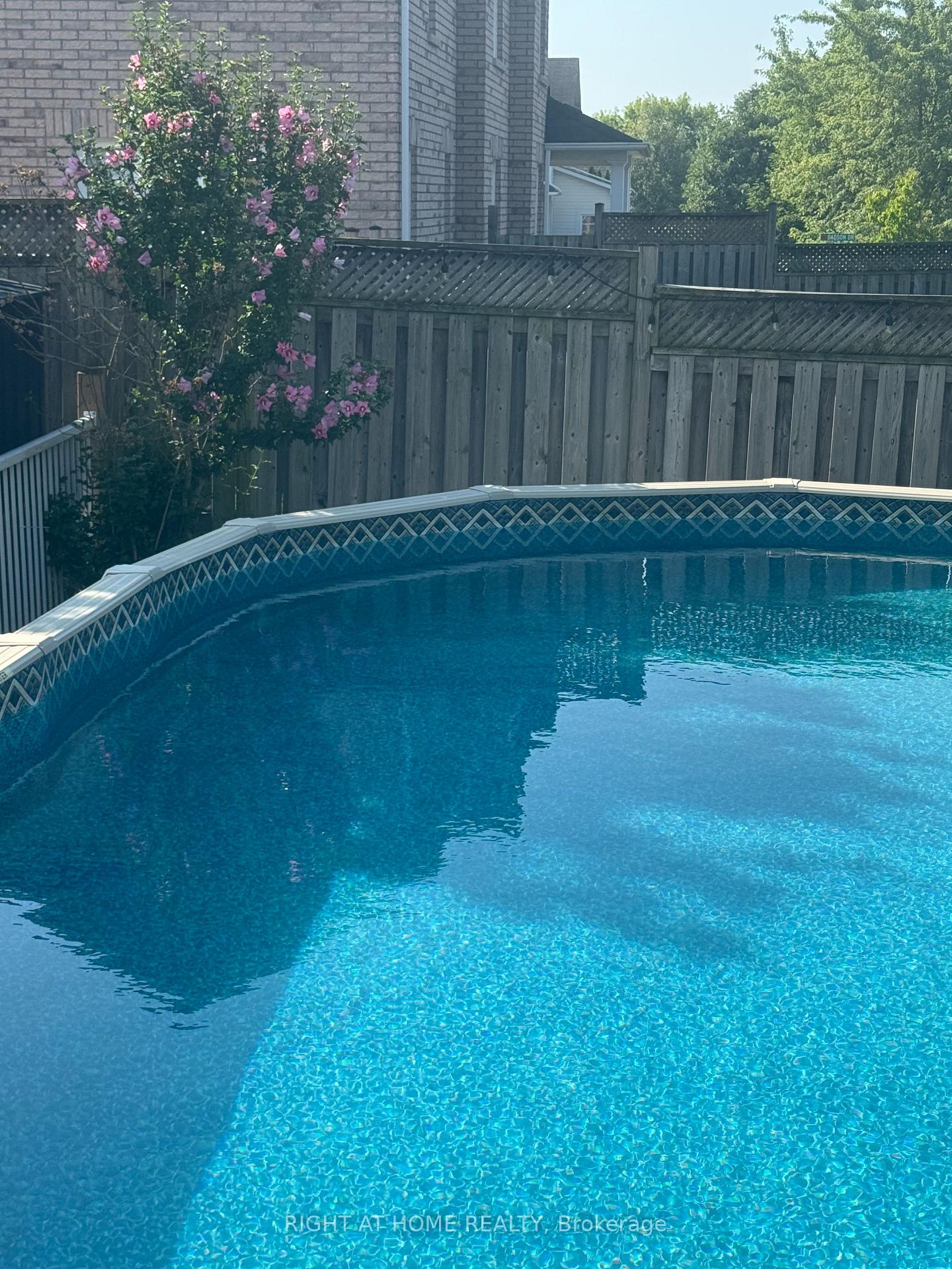 Photo 41 of 158 Dadson Drive, Clarington, Bowmanville — HOMEH