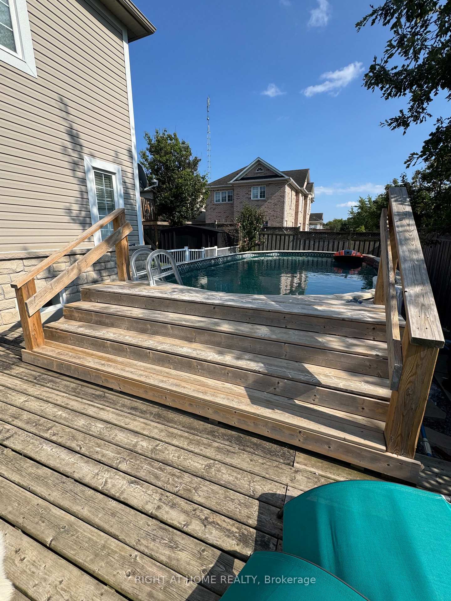 Photo 38 of 158 Dadson Drive, Clarington, Bowmanville — HOMEH