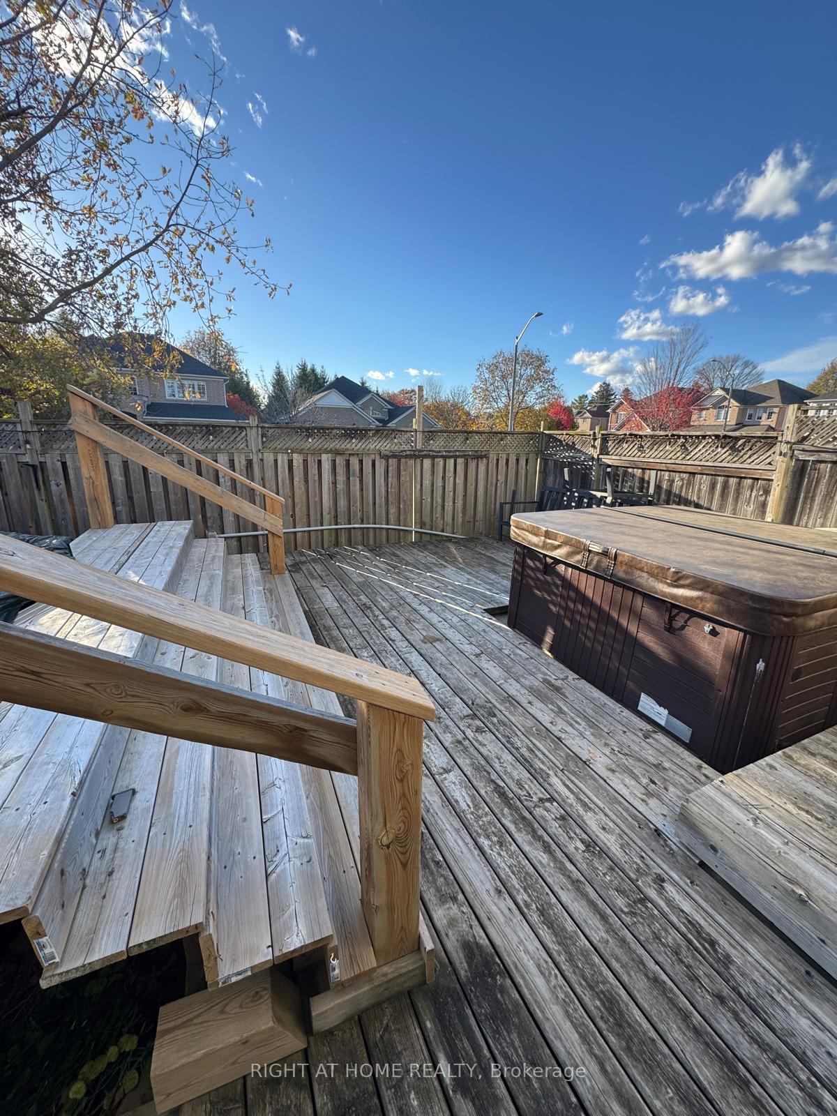 Photo 39 of 158 Dadson Drive, Clarington, Bowmanville — HOMEH