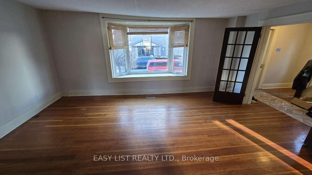 Photo 6 of 124 South Street, Gananoque — HOMEH