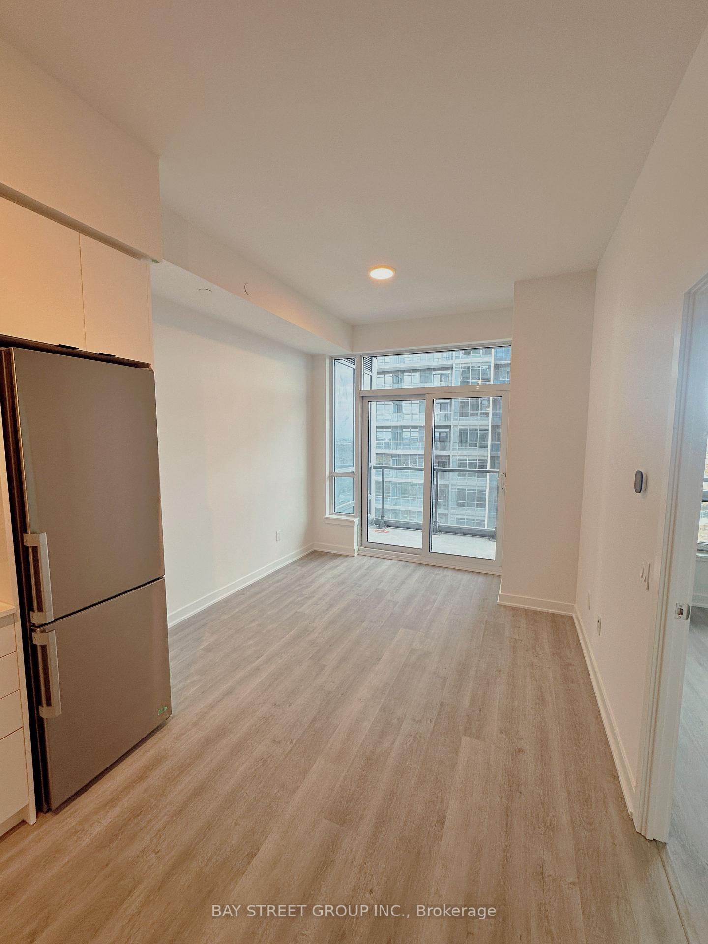 Photo 12 of Unit B2203, 50 Upper Mall Way, Vaughan, Brownridge — HOMEH