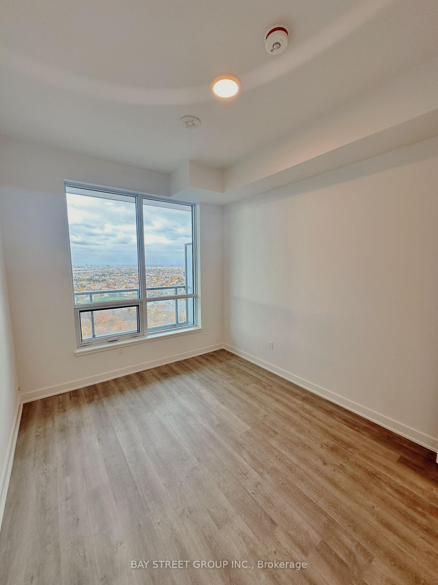 Photo 15 of Unit B2203, 50 Upper Mall Way, Vaughan, Brownridge — HOMEH