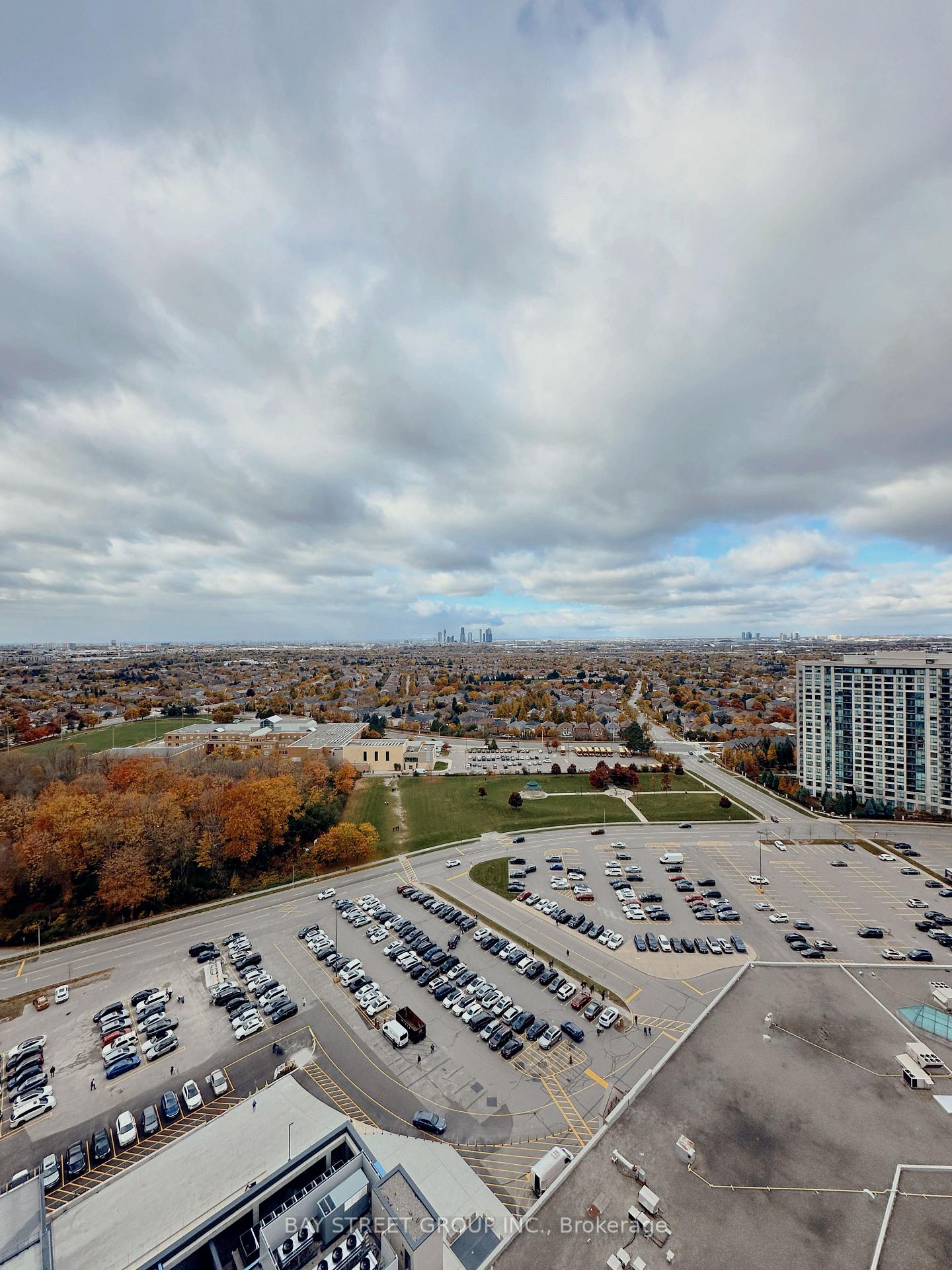 Photo 19 of Unit B2203, 50 Upper Mall Way, Vaughan, Brownridge — HOMEH