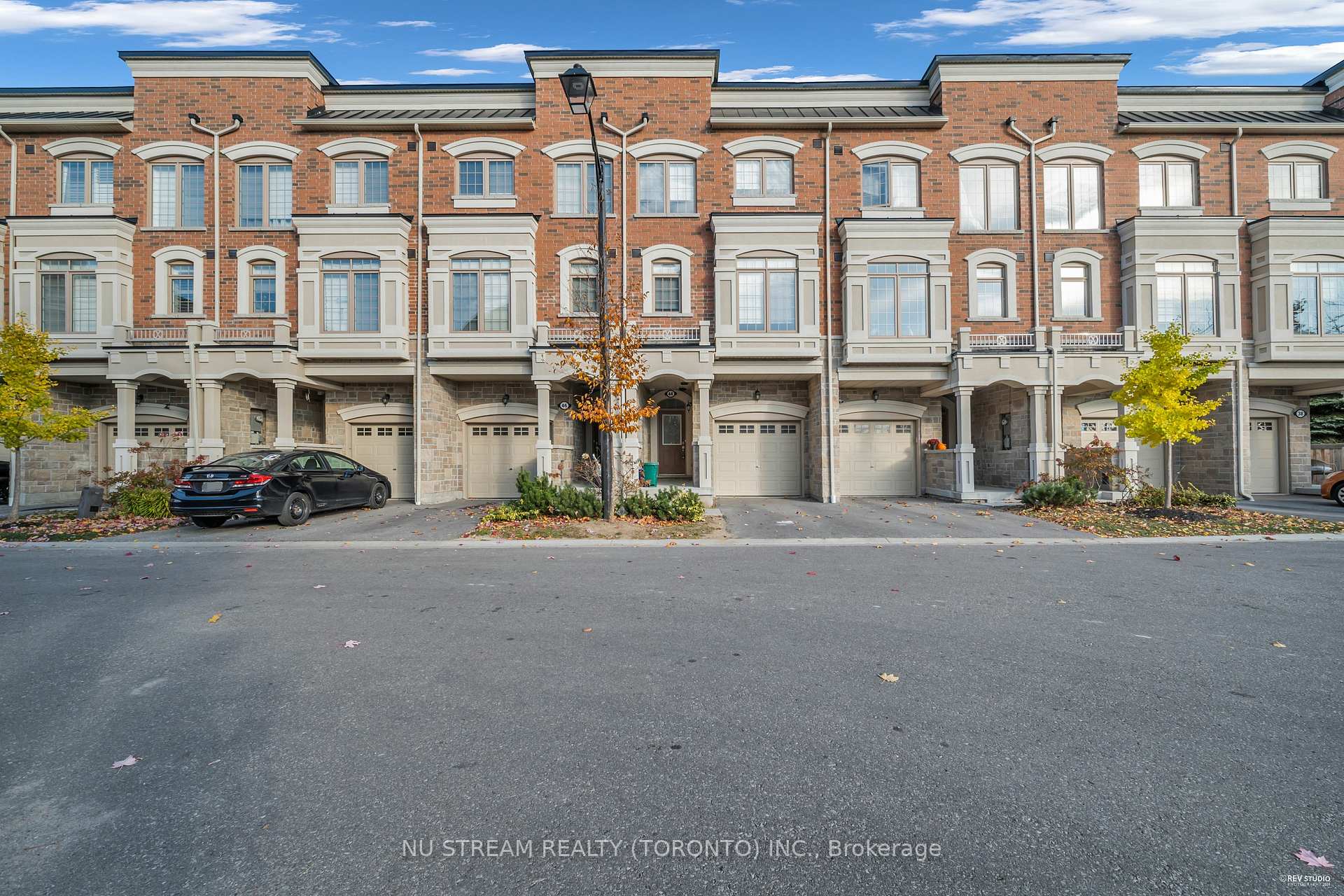 Front of 44 Harwood Avenue N