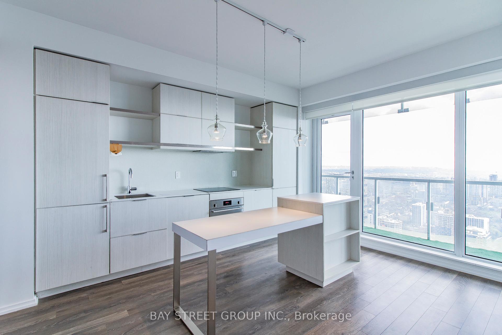 Front of Unit 5504, 197 Yonge Street